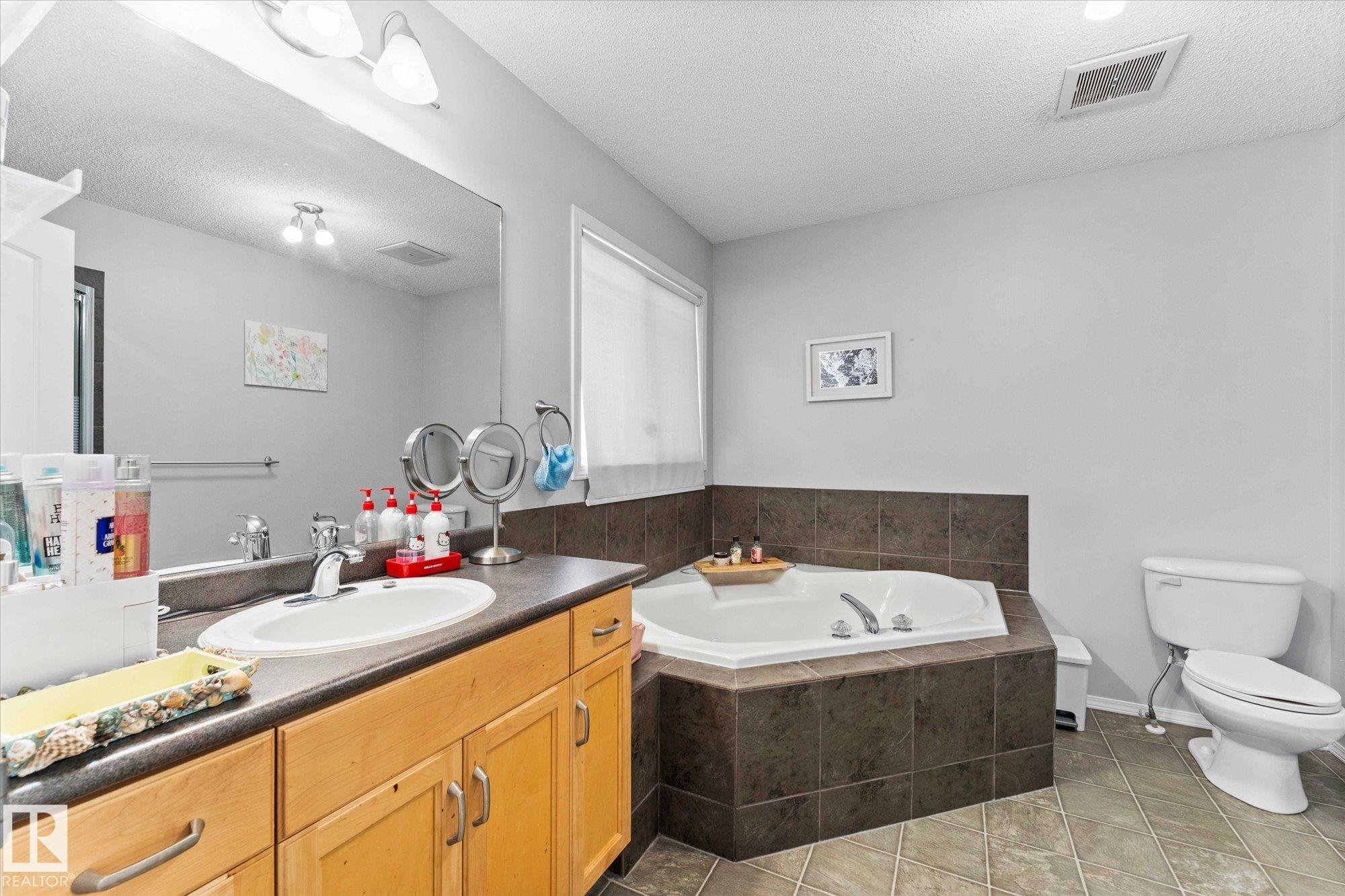 Photo 36 at 45 Lamplight Drive, Legacy Park, Spruce Grove