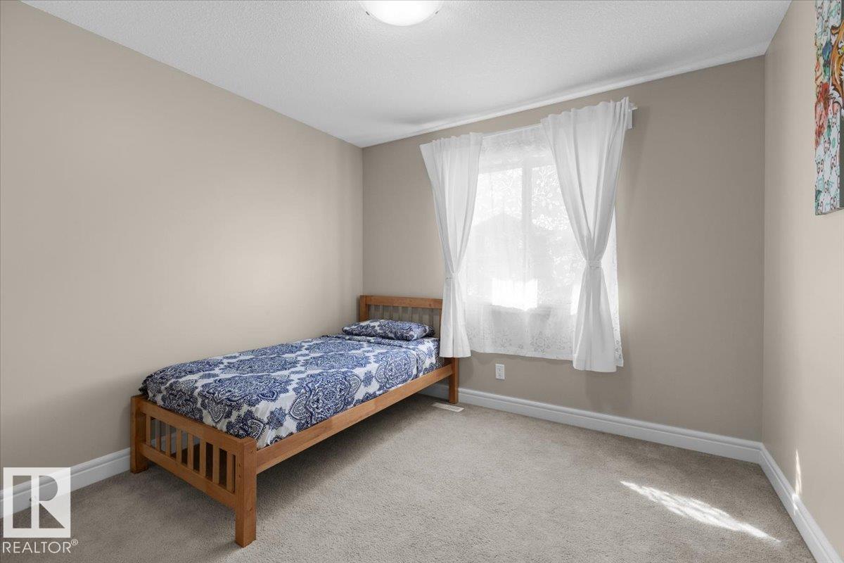 http://cdnparap120.paragonrels.com/ParagonImages/Property/p12/RAE/225367864/33/0/0/b0da8a0300e2221afa13f7bcffa85c78/1/0b1fec4257316694eb44b7c9c5ea6611/225367864-fc6cd264-06b0-4de5-96bf-3042ae3083ac.JPG