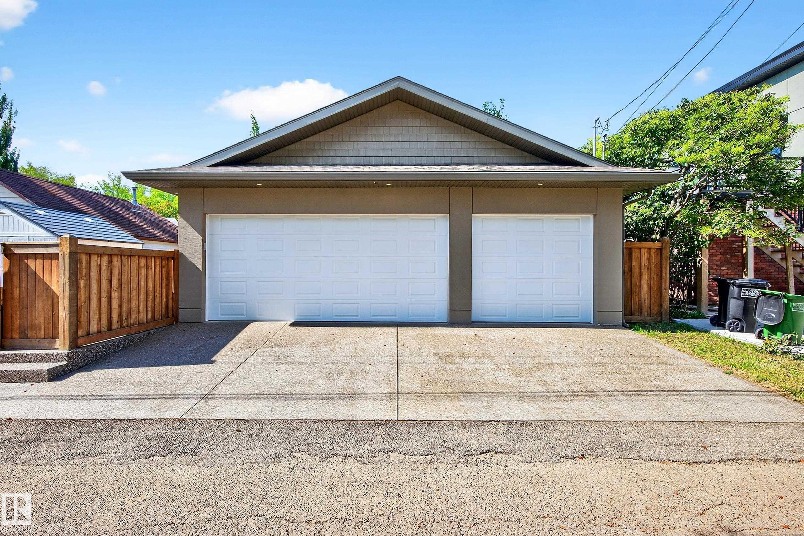 Photo 5 at 10869 74 Street NW, Virginia Park, Edmonton