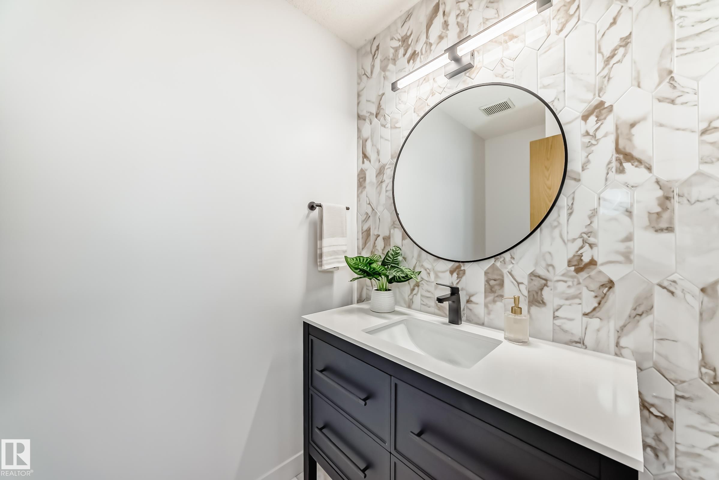 Photo 22 at 15571 59a Street NW, Hollick-Kenyon, Edmonton