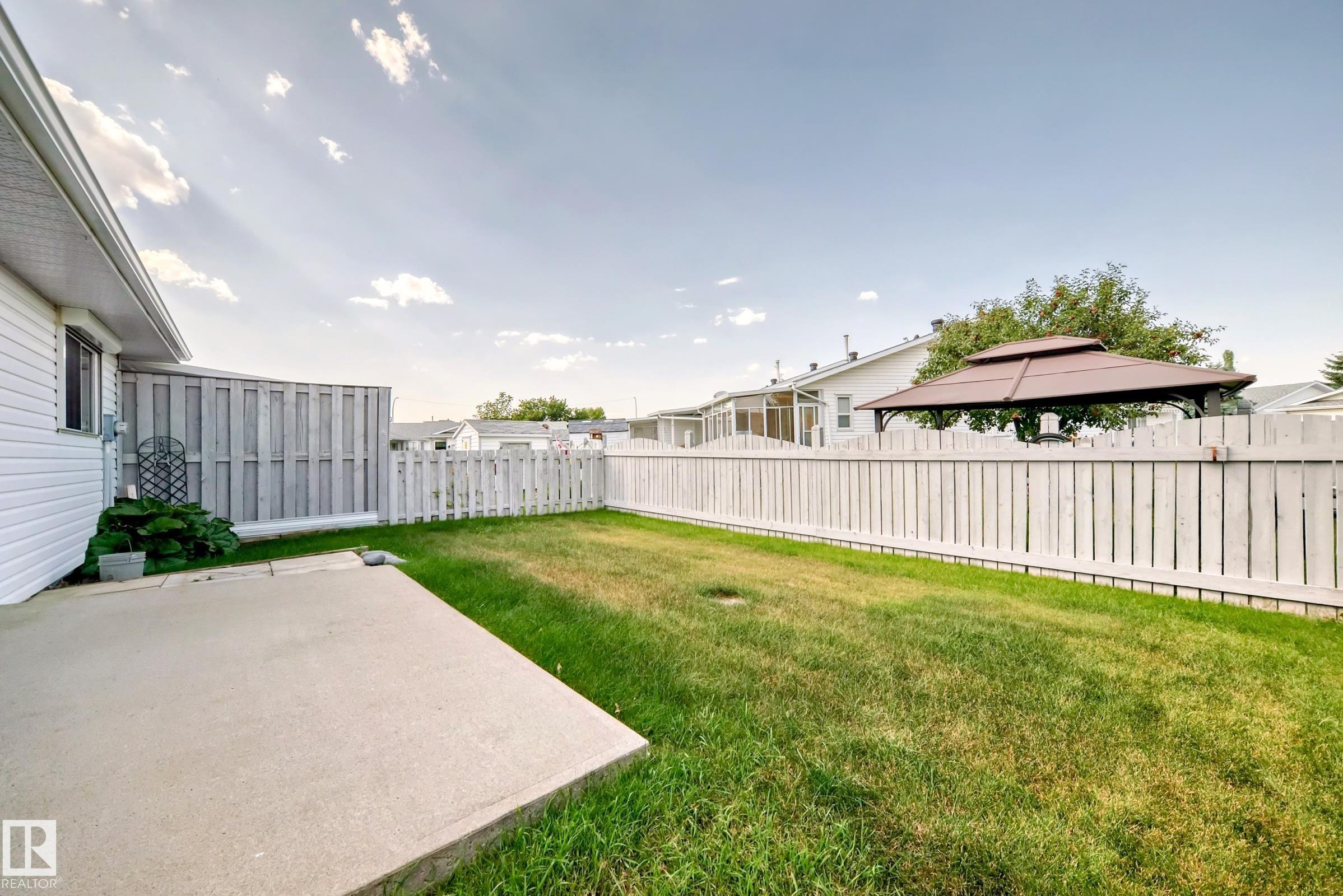 Photo 34 at 15571 59a Street NW, Hollick-Kenyon, Edmonton