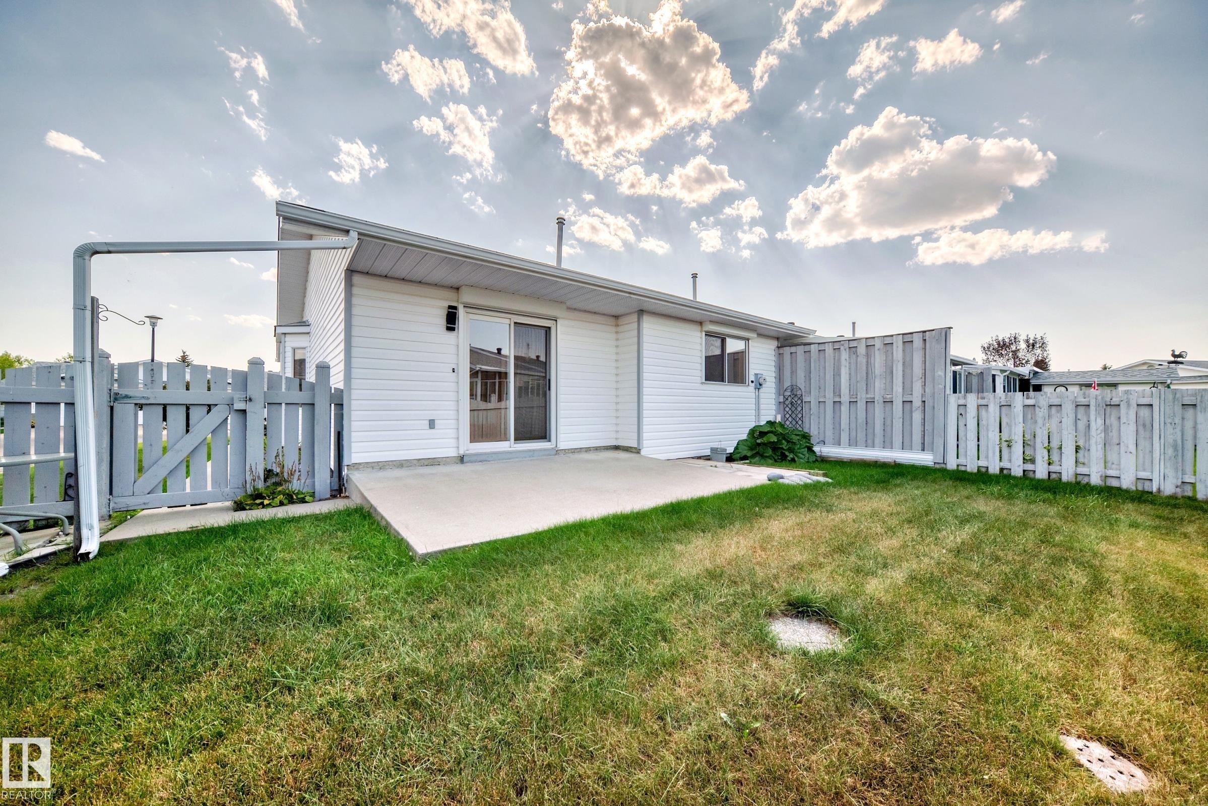 Photo 35 at 15571 59a Street NW, Hollick-Kenyon, Edmonton