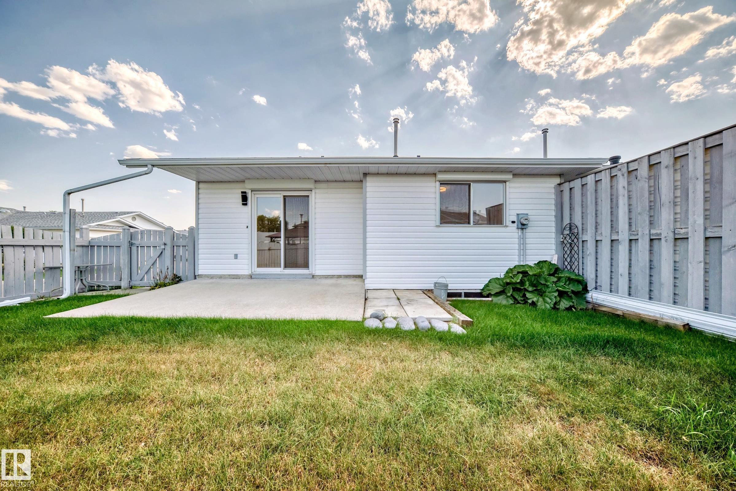 Photo 36 at 15571 59a Street NW, Hollick-Kenyon, Edmonton