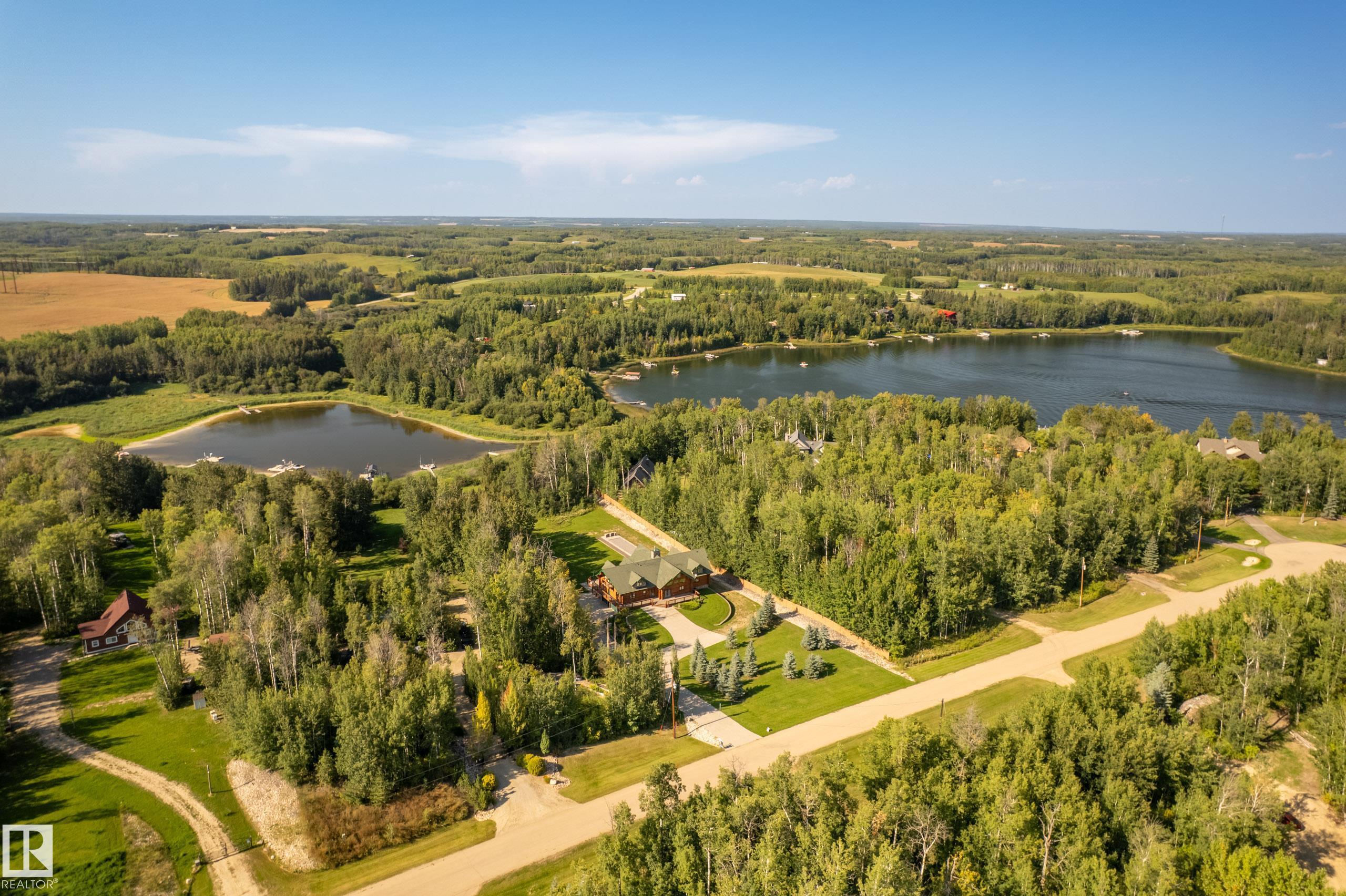 Photo 9 at 16 - 52111 Rge Road 25, Rainbow Beach Estates, Rural Parkland County
