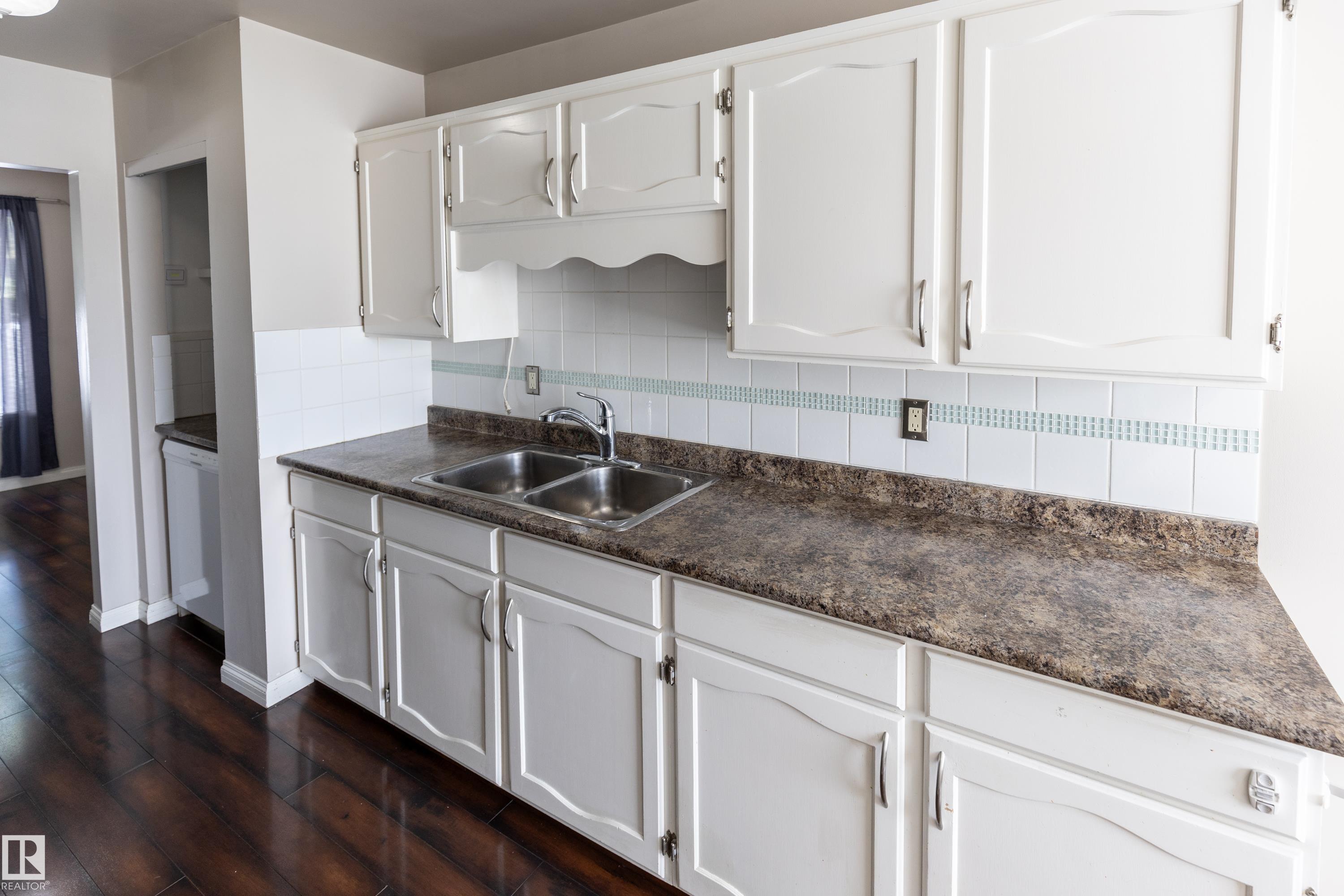 Photo 11 at 36 Great oaks, Broadmoor Estates, Sherwood Park