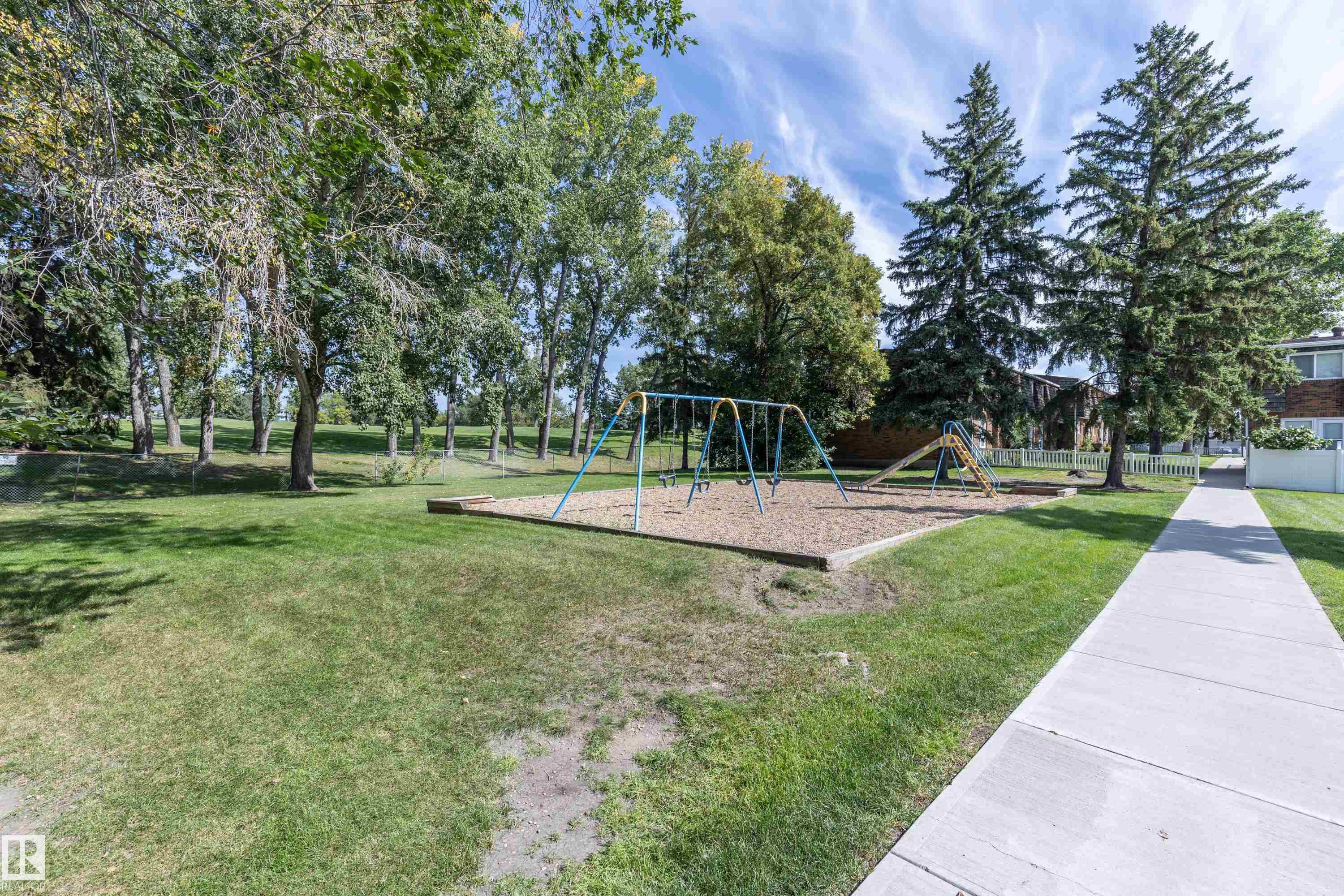 Photo 44 at 36 Great oaks, Broadmoor Estates, Sherwood Park