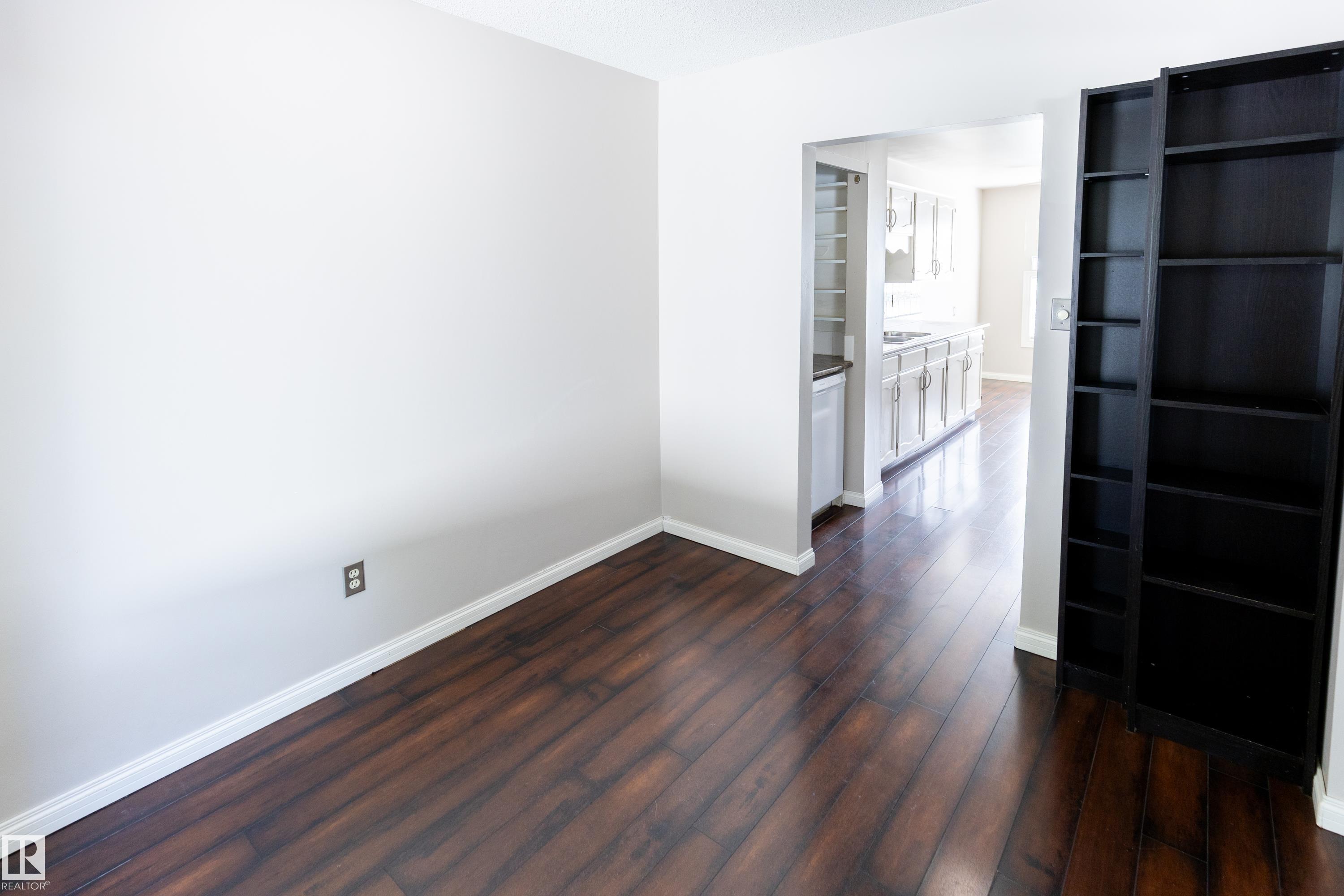 Photo 6 at 36 Great oaks, Broadmoor Estates, Sherwood Park