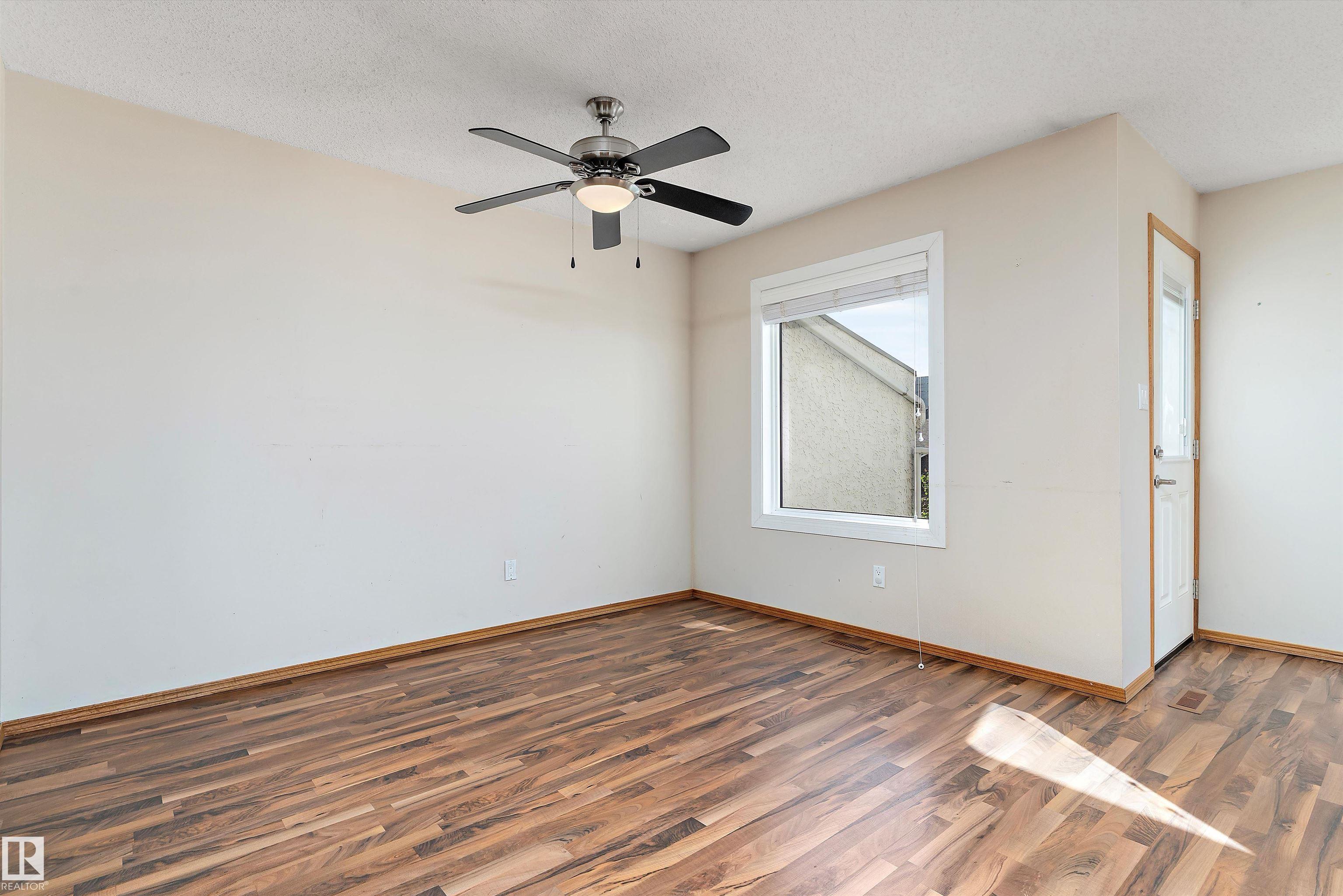 Photo 18 at 28 - 3520 60 Street NW, Hillview, Edmonton