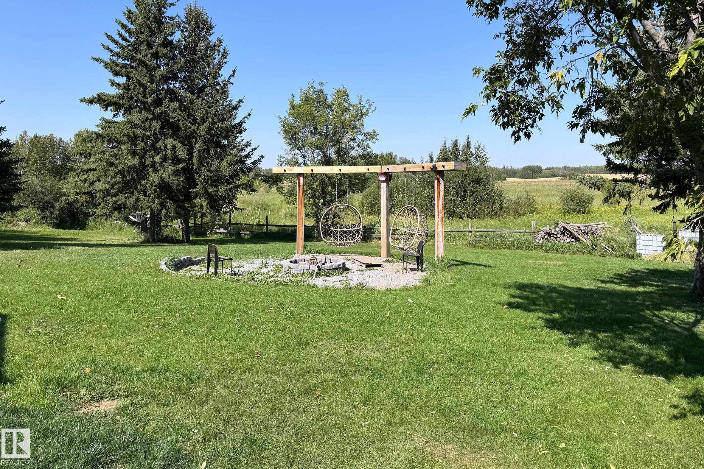 http://cdnparap120.paragonrels.com/ParagonImages/Property/p12/RAE/225367945/9/0/0/cba4bdecb048bb1d3e8a2fa7508b112c/1/fe21f7e824c7aef1023ac01aedff1b45/225367945-8dad7ff9-2ff9-4faf-8732-dc654ffcb2a3.JPG