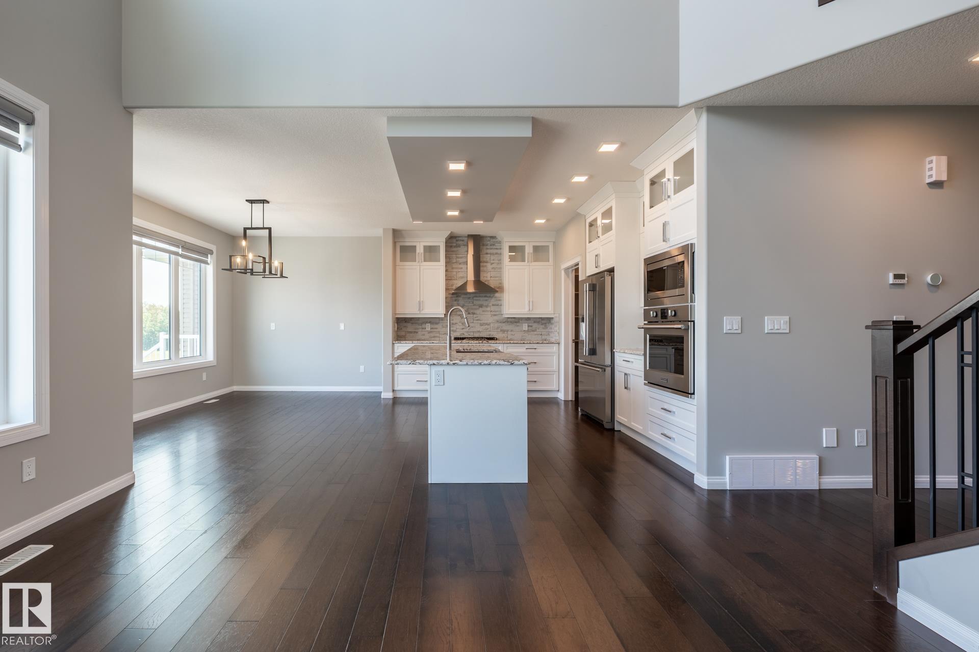 Photo 11 at 3419 Chickadee Drive NW, Starling, Edmonton