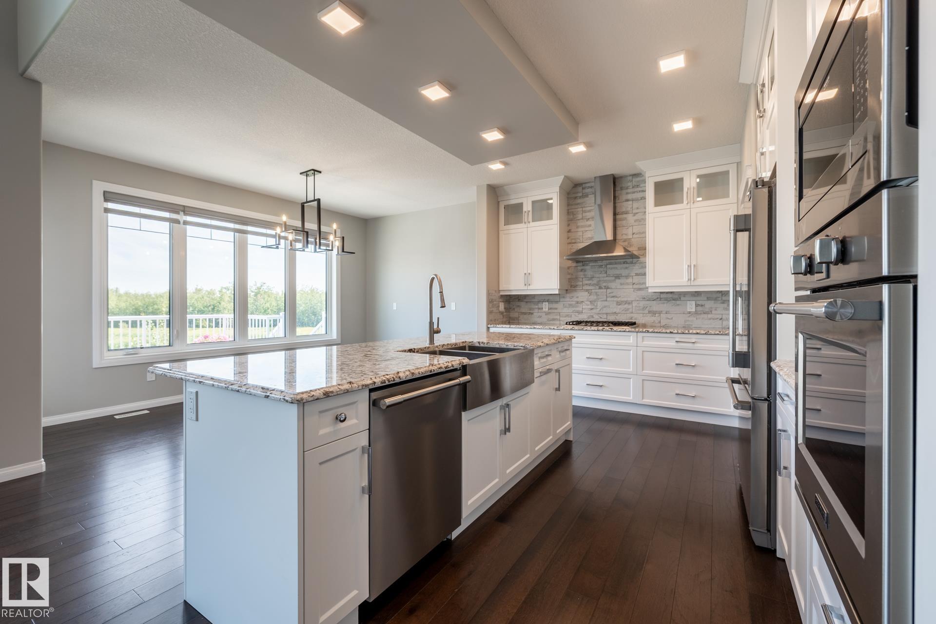 Photo 8 at 3419 Chickadee Drive NW, Starling, Edmonton
