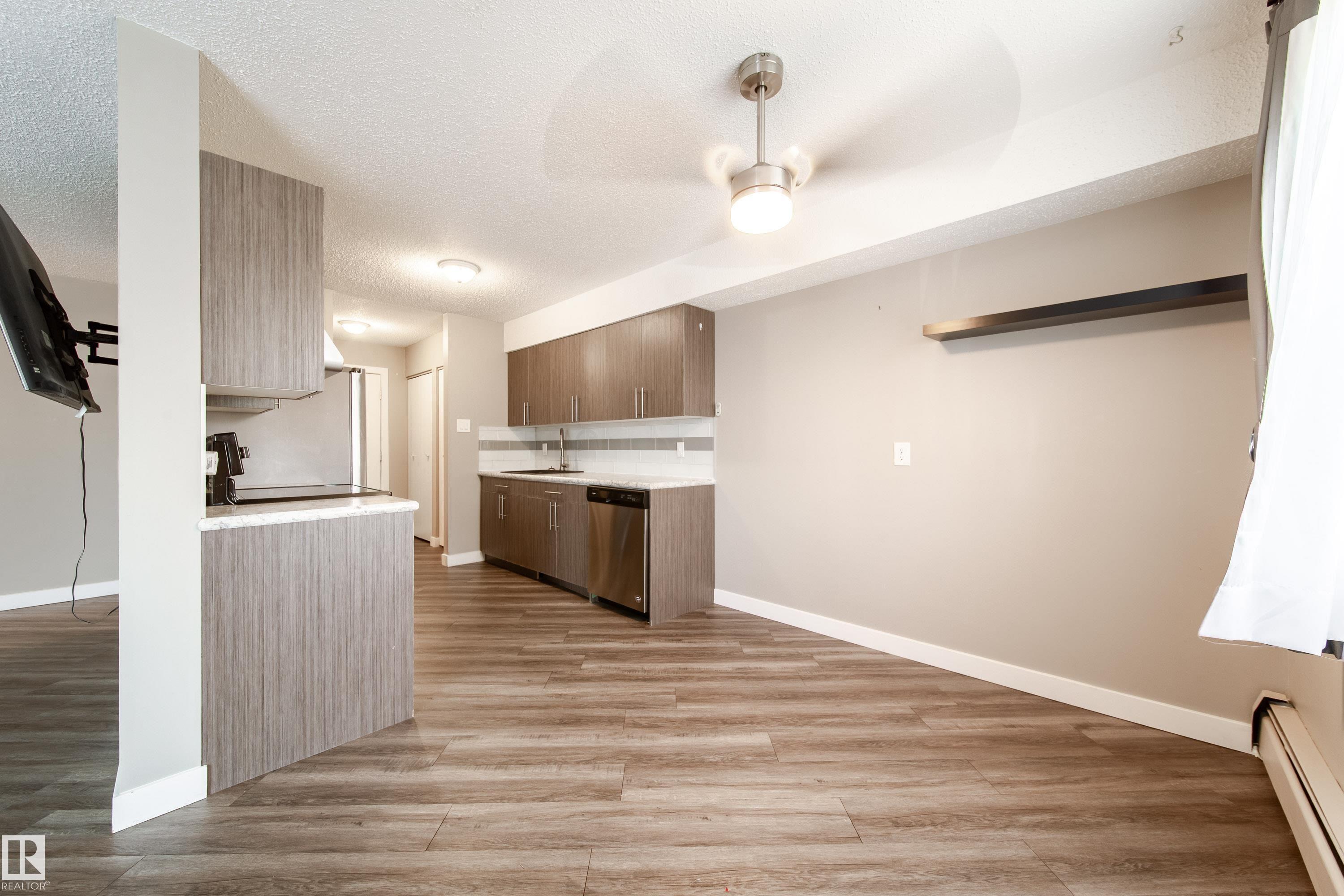 Photo 12 at 117 - 6103 35a Avenue NW, Hillview, Edmonton