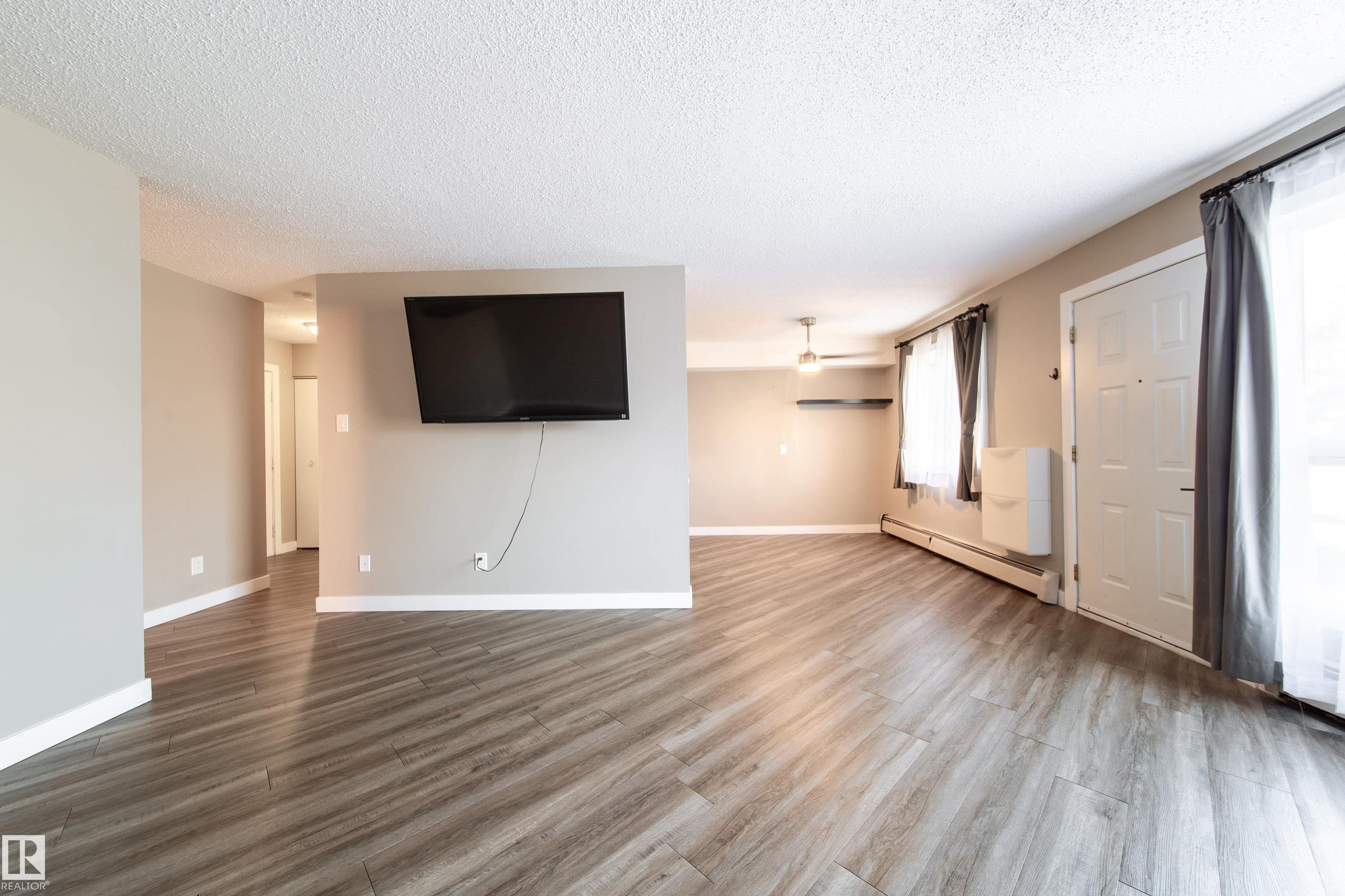 Photo 8 at 117 - 6103 35a Avenue NW, Hillview, Edmonton