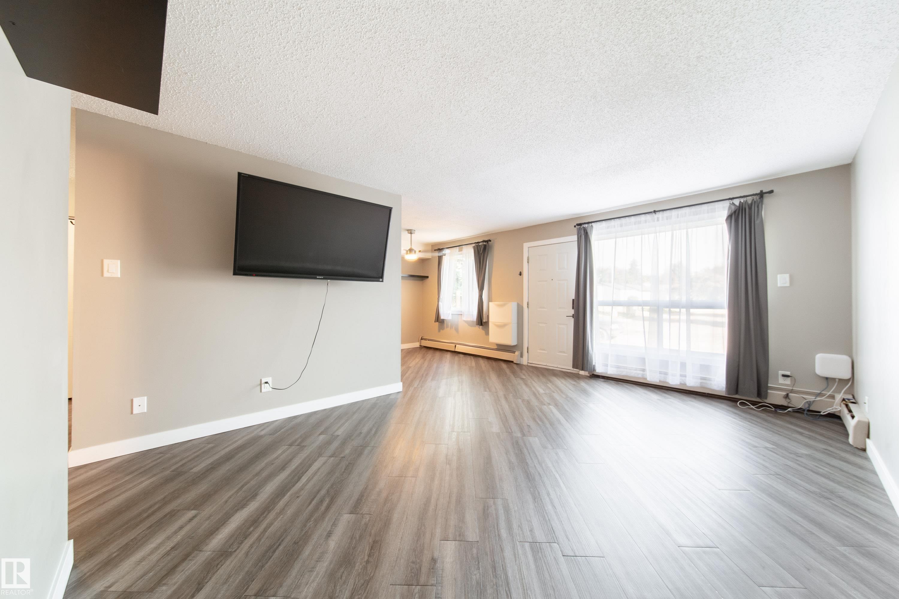 Photo 9 at 117 - 6103 35a Avenue NW, Hillview, Edmonton