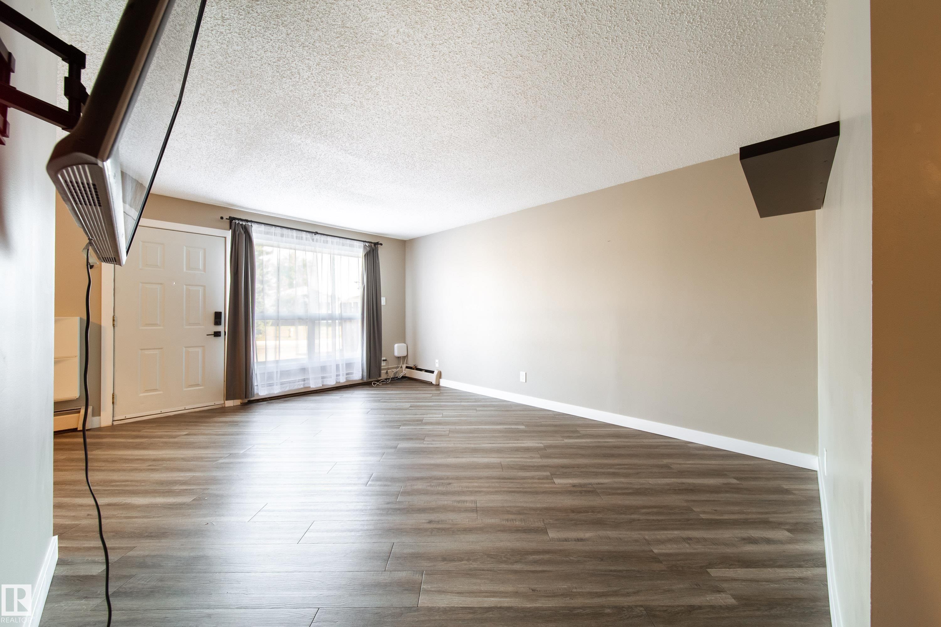 Photo 10 at 117 - 6103 35a Avenue NW, Hillview, Edmonton