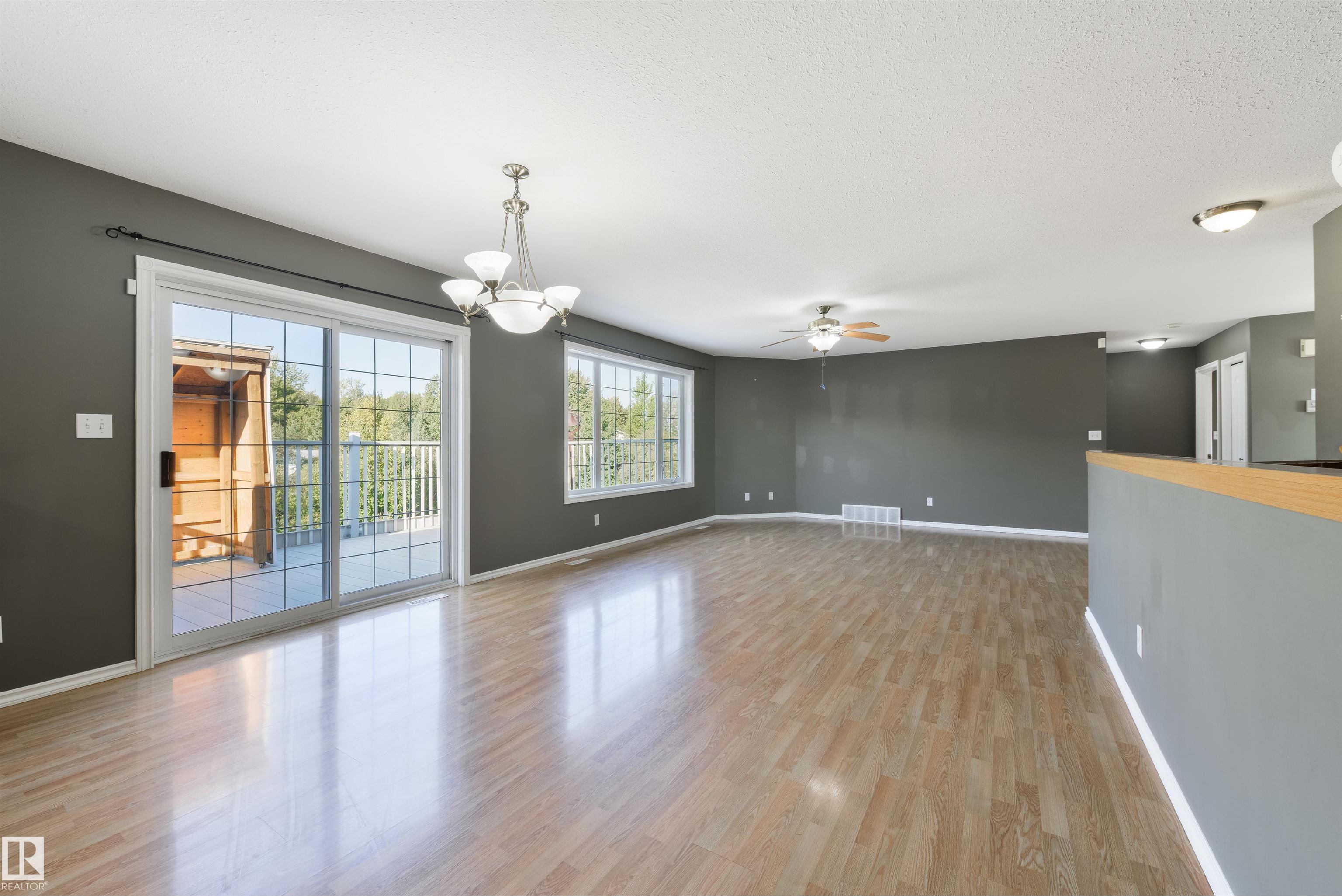 Photo 14 at 3 - 52505 Rge Road 22, Lincolnshire Downs, Rural Parkland County