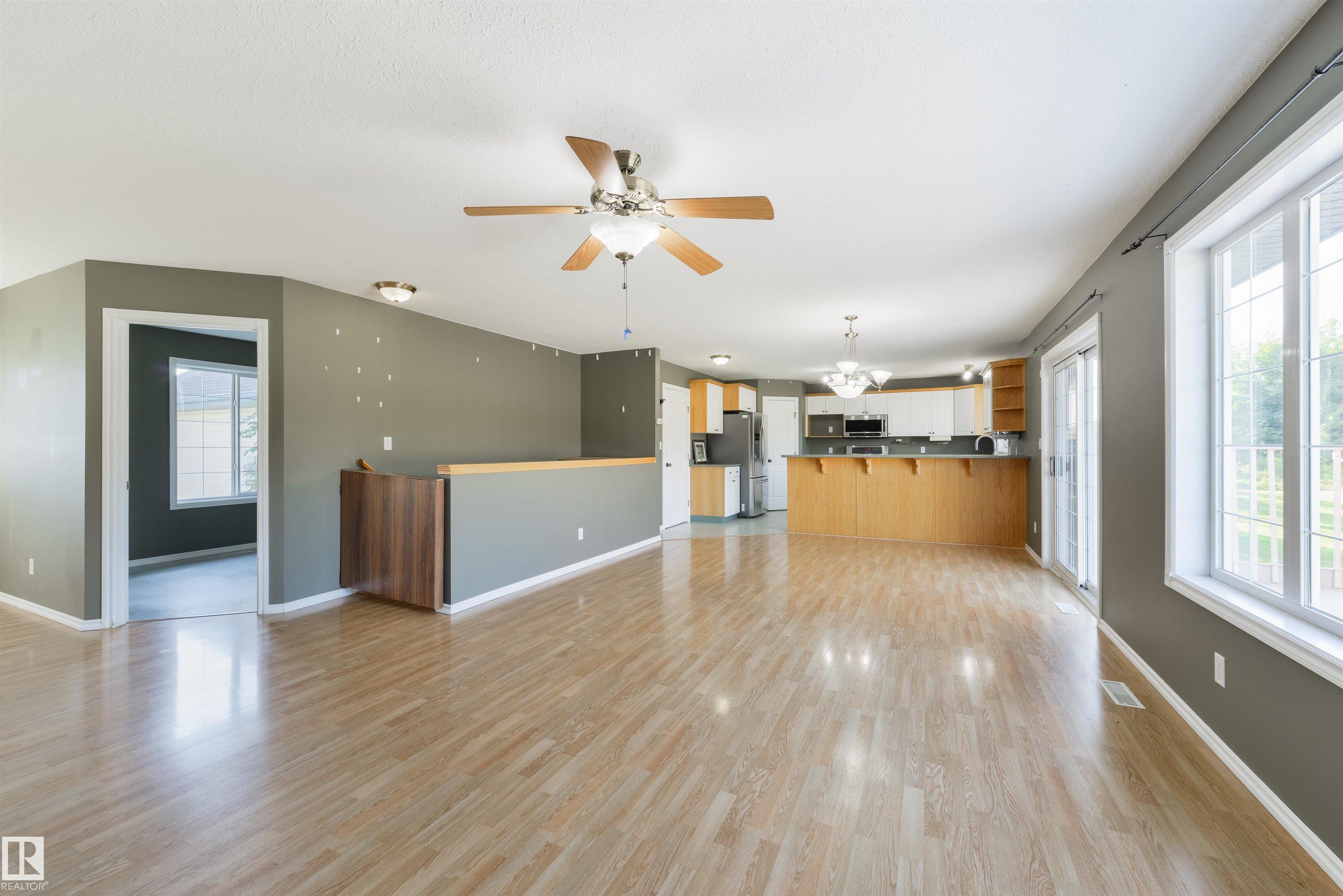 Photo 6 at 3 - 52505 Rge Road 22, Lincolnshire Downs, Rural Parkland County