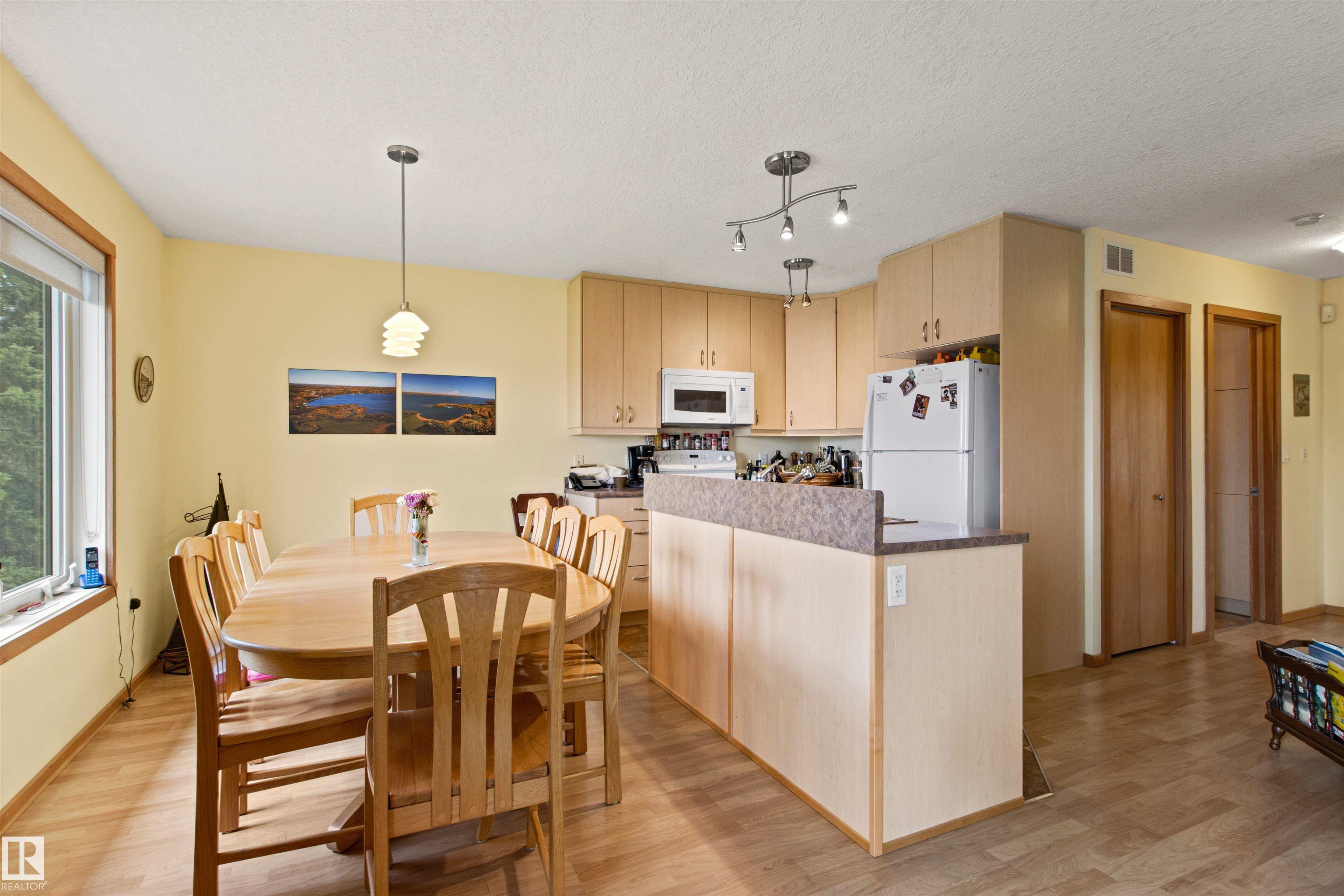 Photo 10 at 4 Sunshine Bay Road, Sunshine Bay, Rural Parkland County