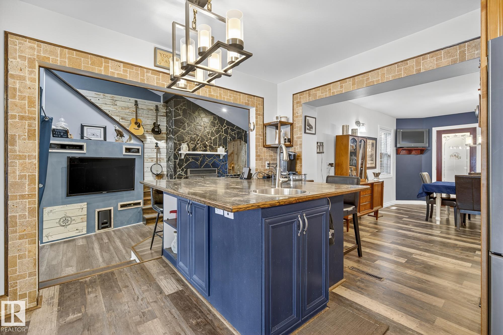 Photo 12 at 127 Pine Street, Sherwood Heights, Sherwood Park