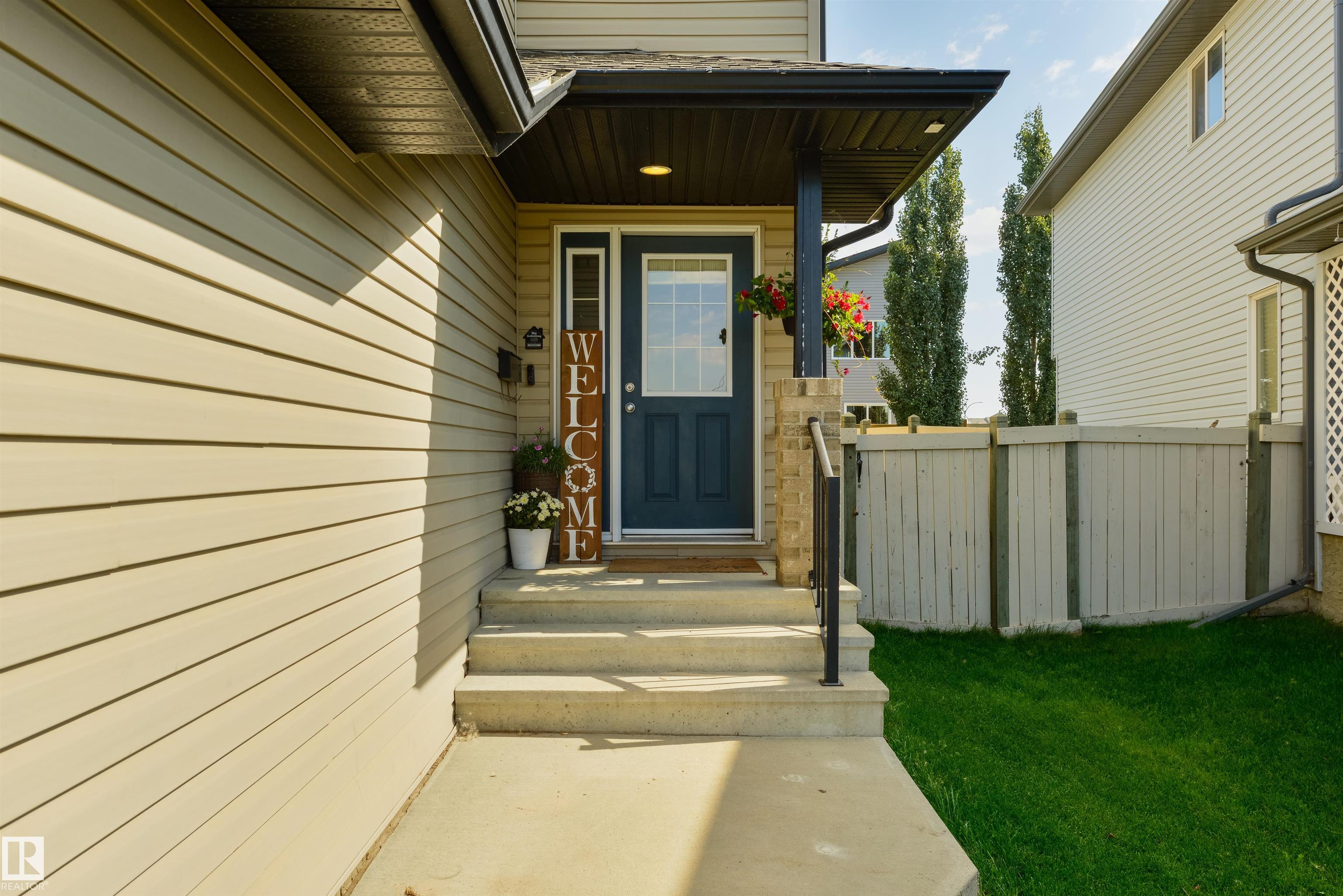 Photo 3 at 26 Leyland Way, Lakewood, Spruce Grove