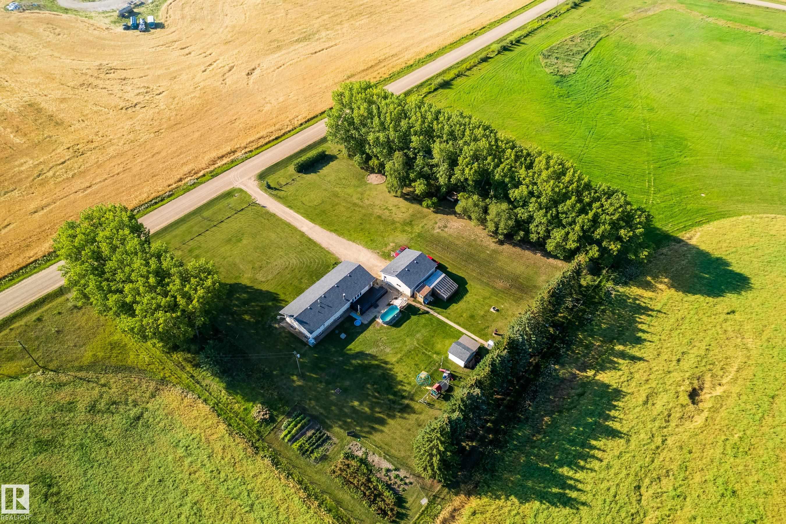 Photo 2 at 57127 Range Road 251, None, Rural Sturgeon County