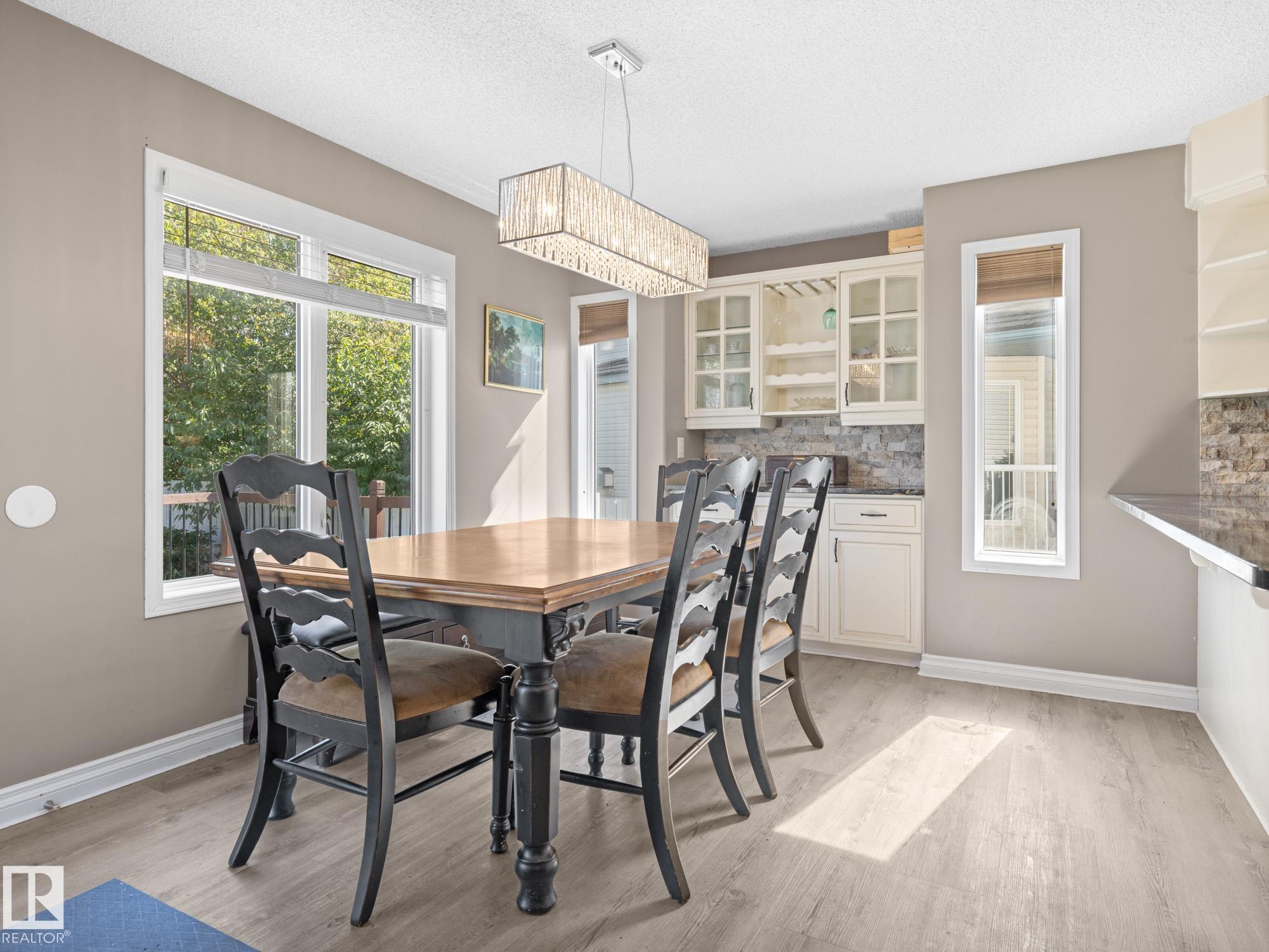 Photo 11 at 4 Rochelle Court, Coloniale Estates, Beaumont