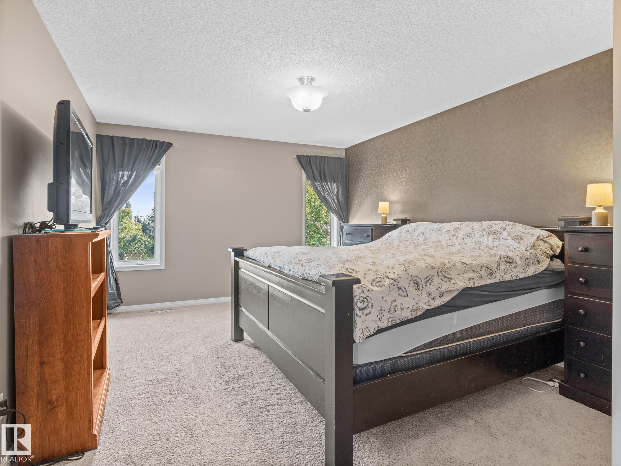 Photo 20 at 4 Rochelle Court, Coloniale Estates, Beaumont
