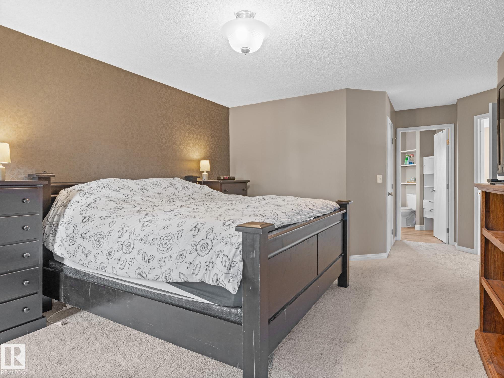 Photo 21 at 4 Rochelle Court, Coloniale Estates, Beaumont