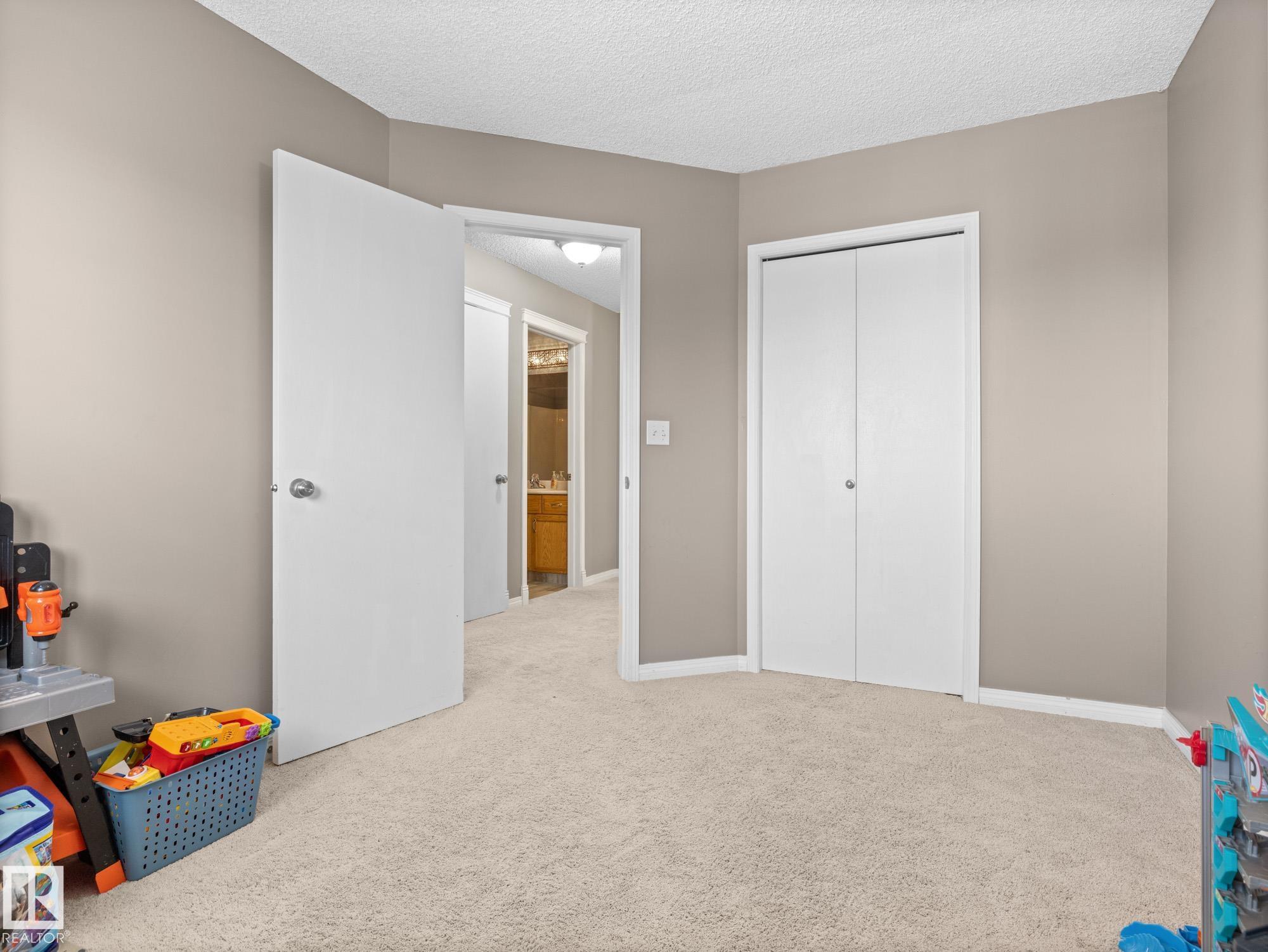 Photo 26 at 4 Rochelle Court, Coloniale Estates, Beaumont