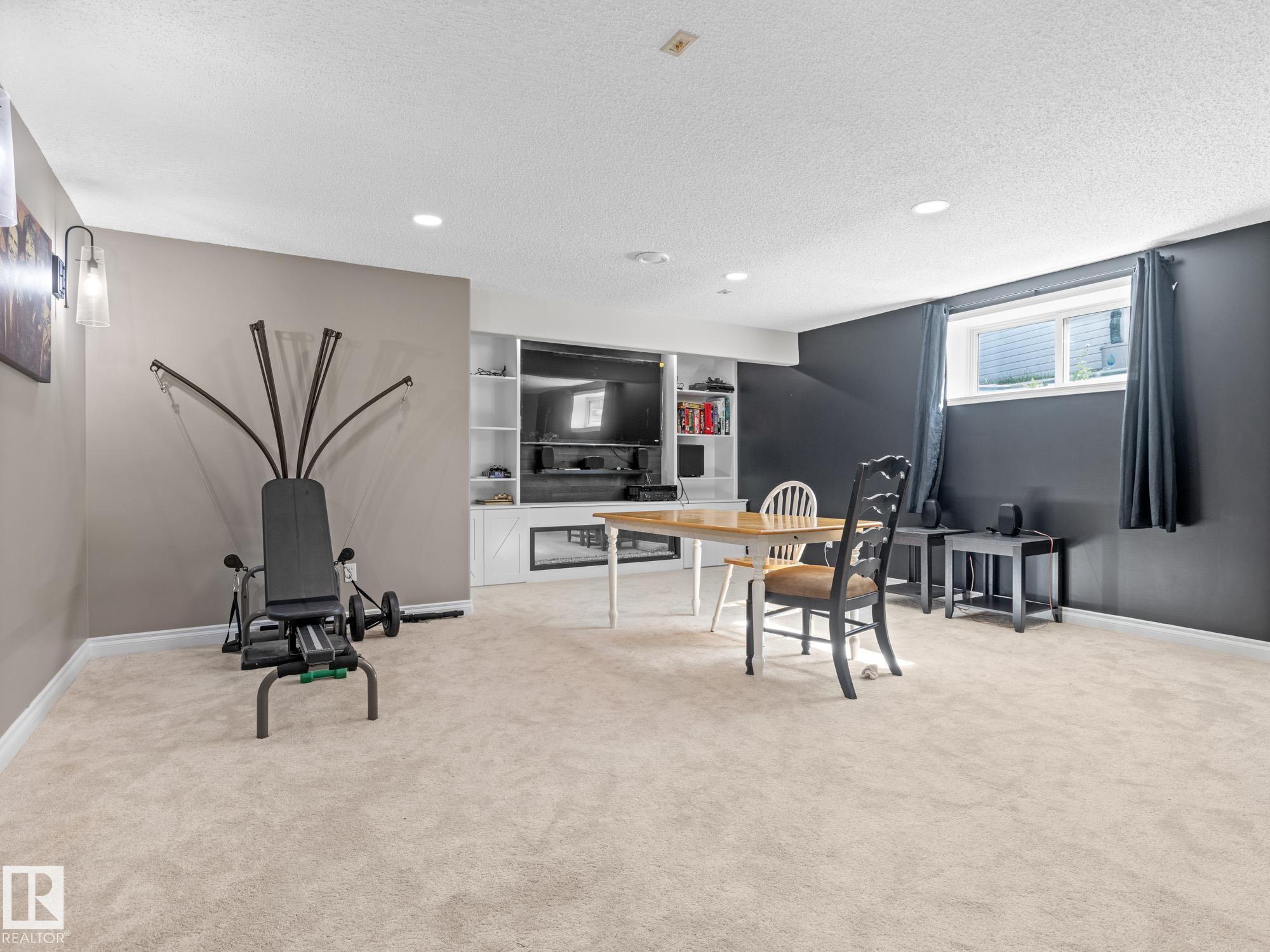 Photo 30 at 4 Rochelle Court, Coloniale Estates, Beaumont