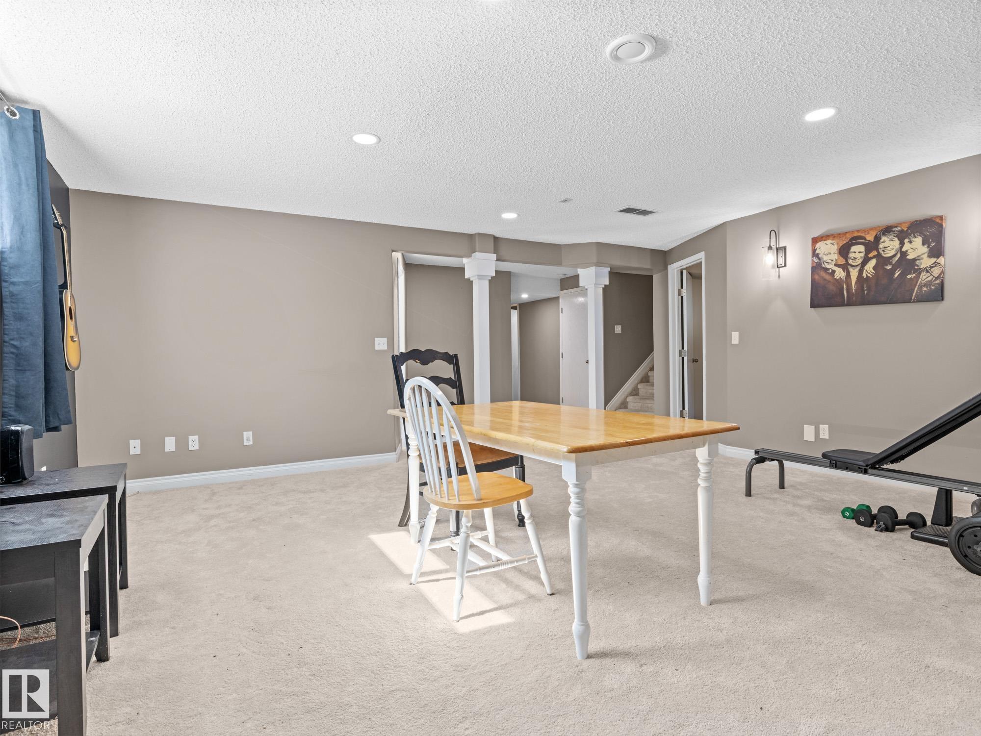 Photo 31 at 4 Rochelle Court, Coloniale Estates, Beaumont