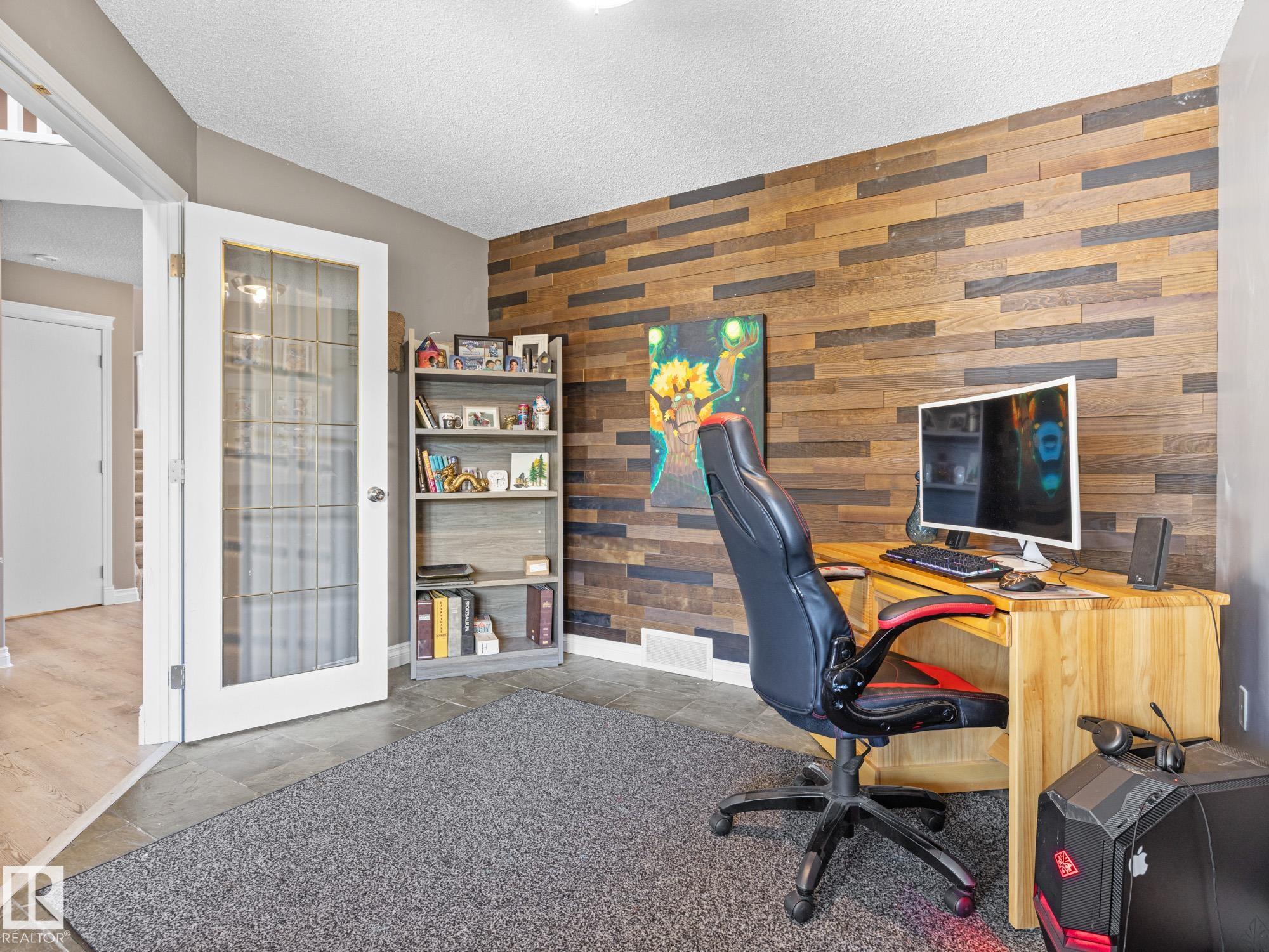Photo 6 at 4 Rochelle Court, Coloniale Estates, Beaumont