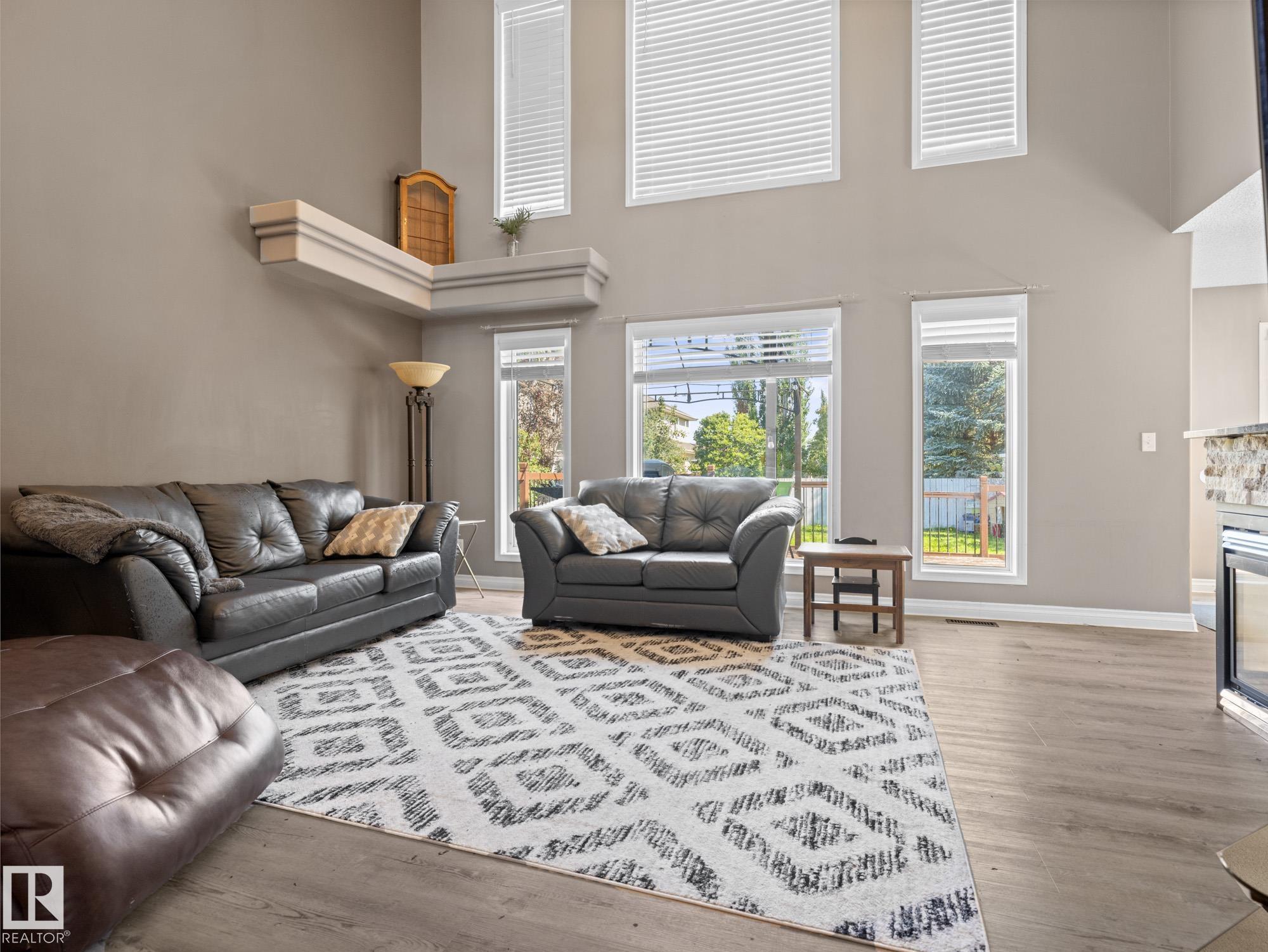 Photo 7 at 4 Rochelle Court, Coloniale Estates, Beaumont
