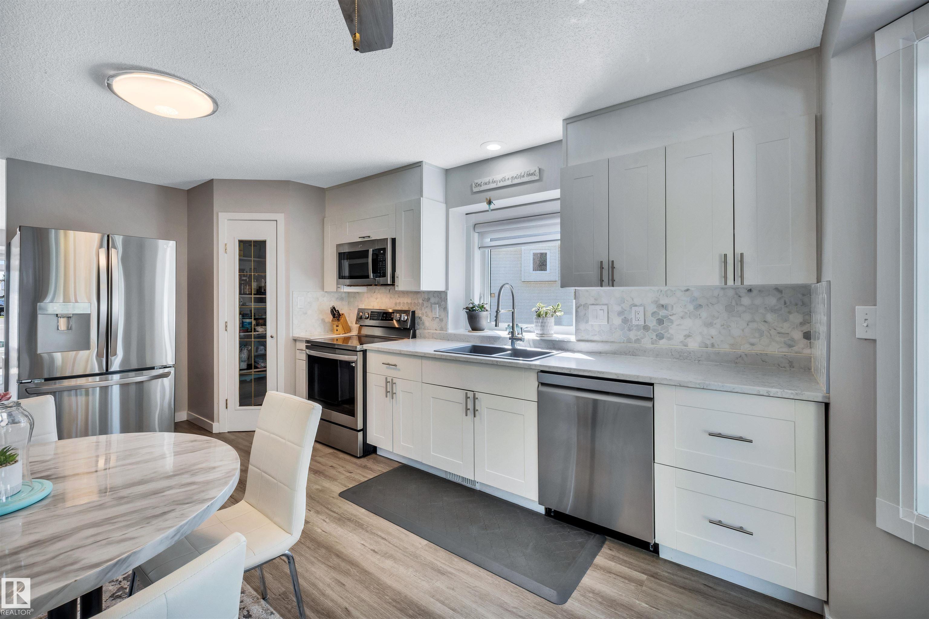 Photo 12 at 78 Deer Park Boulevard, Deer Park, Spruce Grove