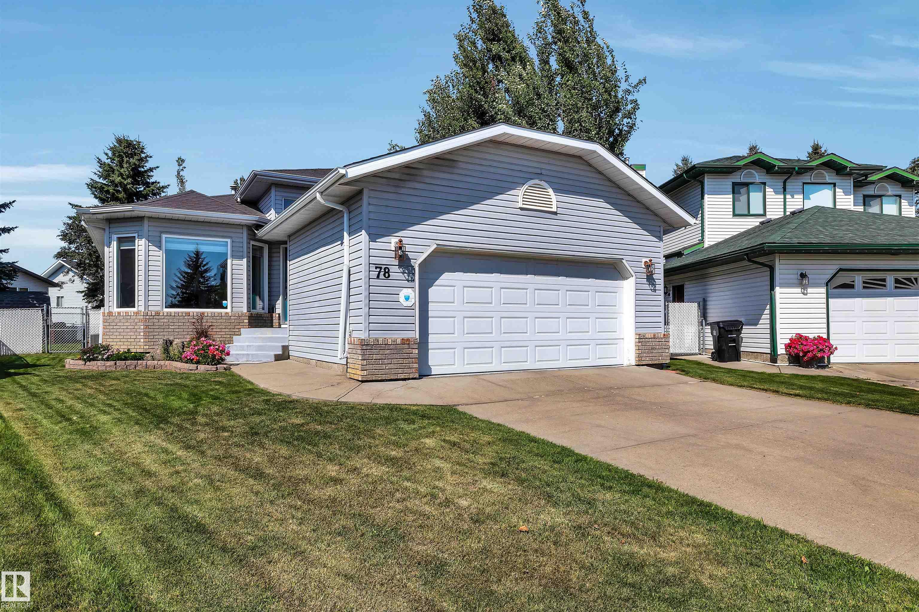 Photo 3 at 78 Deer Park Boulevard, Deer Park, Spruce Grove