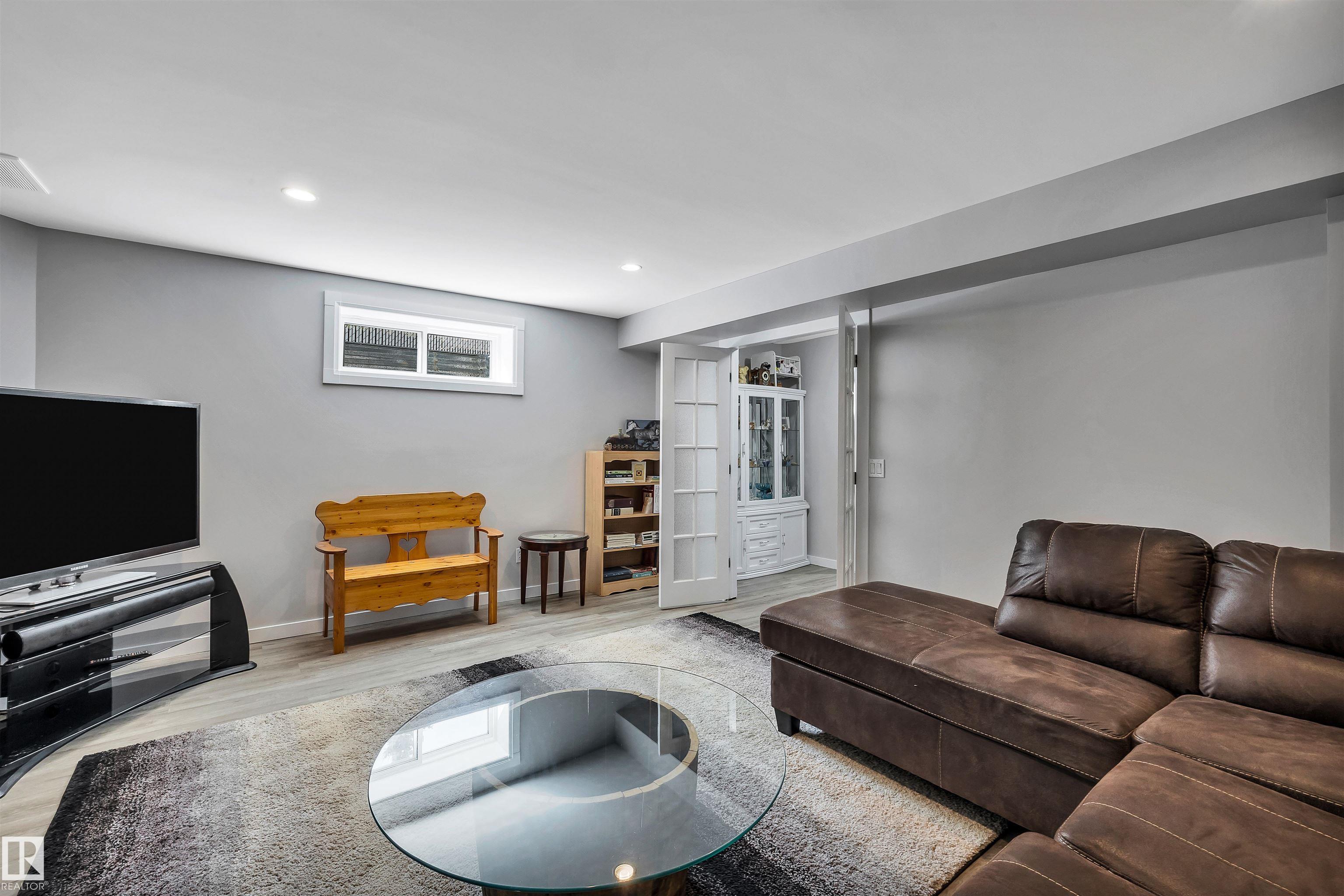 Photo 32 at 78 Deer Park Boulevard, Deer Park, Spruce Grove