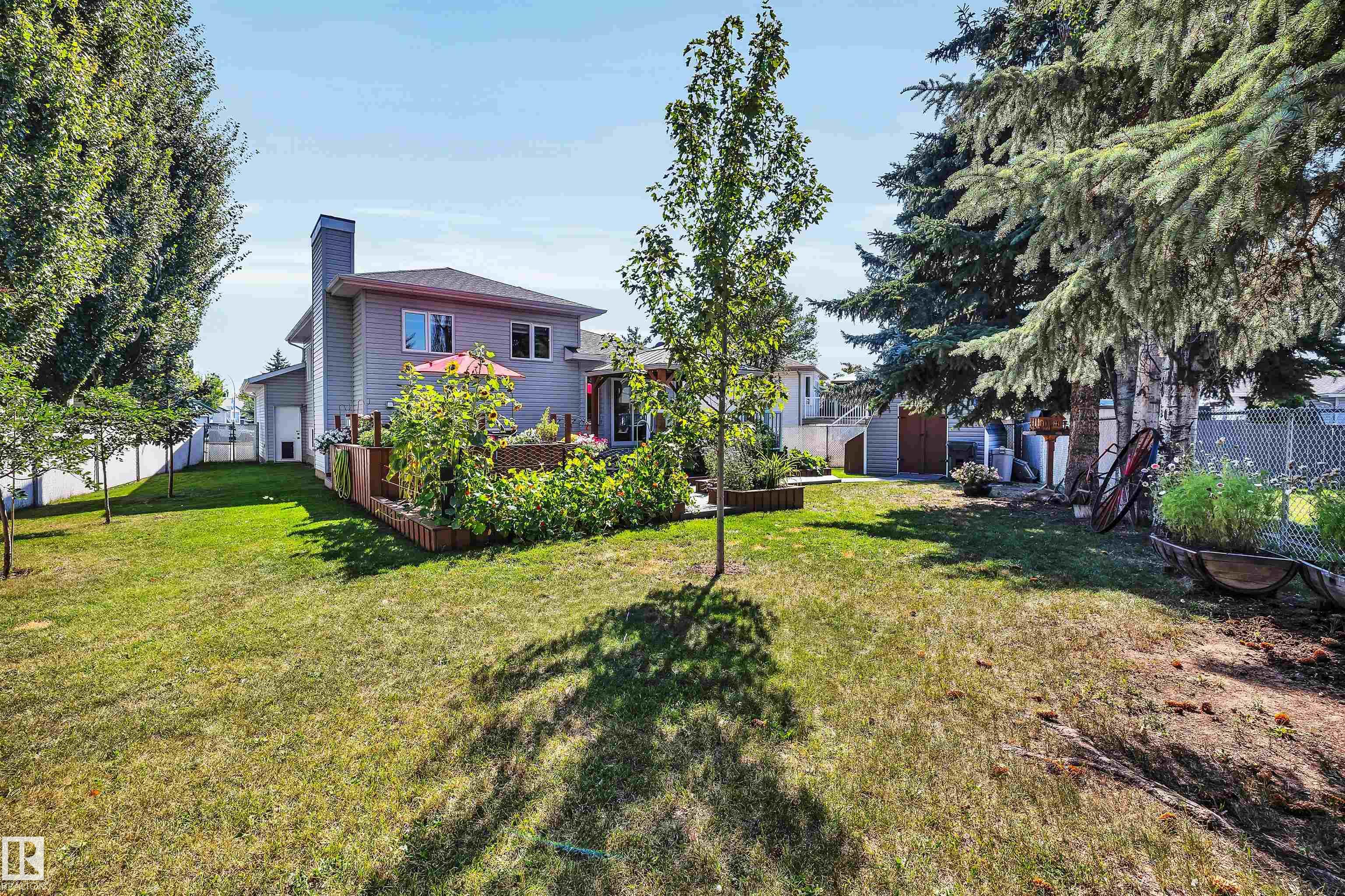 Photo 40 at 78 Deer Park Boulevard, Deer Park, Spruce Grove