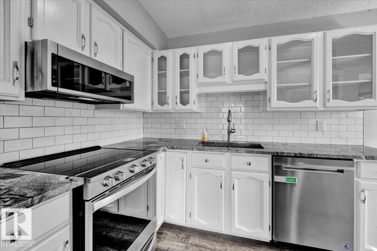 http://cdnparap120.paragonrels.com/ParagonImages/Property/p12/RAE/225368099/16/0/0/618ed38f2d1b32823d62e52391155f23/1/aafcb26c265d757127abd20653e48262/225368099-a66718a2-1742-44bf-a4ea-1acb9d16eed4.JPG
