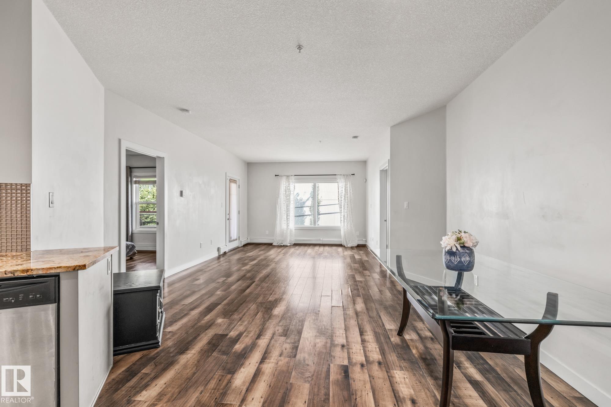 Photo 5 at 212 - 10611 117 Street NW, Queen Mary Park, Edmonton