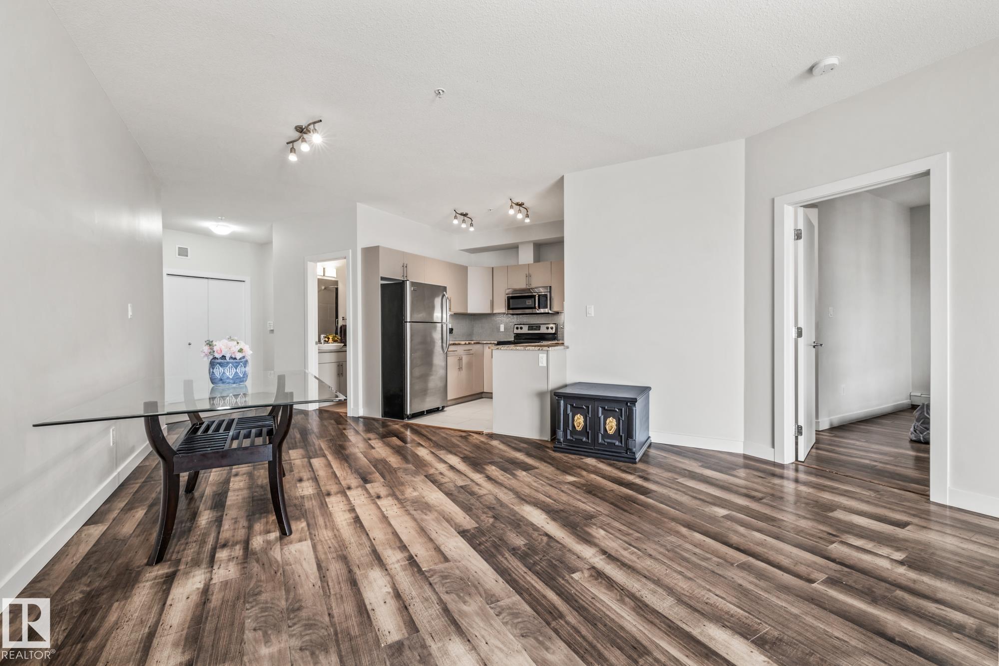 Photo 7 at 212 - 10611 117 Street NW, Queen Mary Park, Edmonton