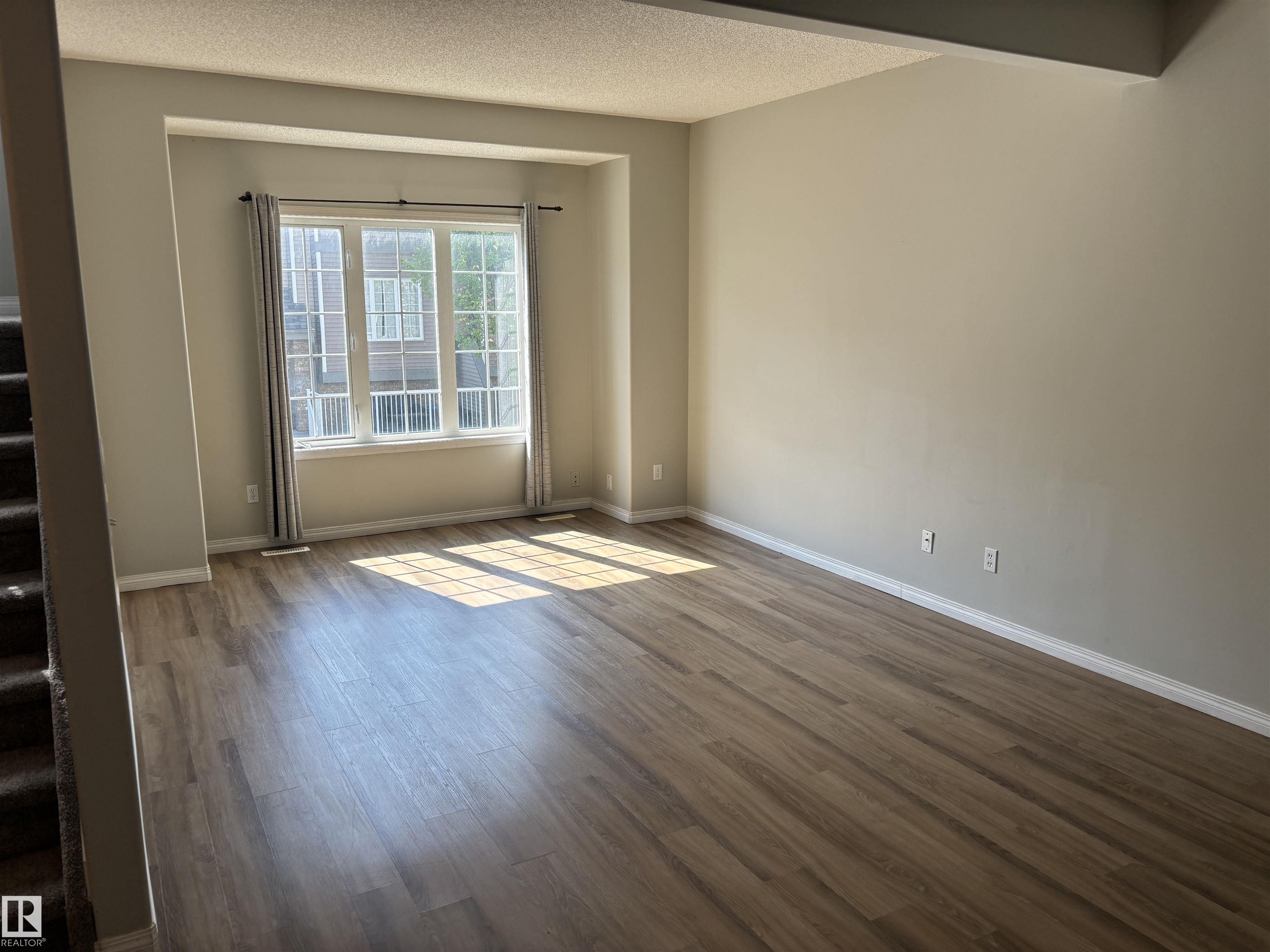 Photo 10 at 21 - 5102 30 Avenue, Place Chaleureuse, Beaumont