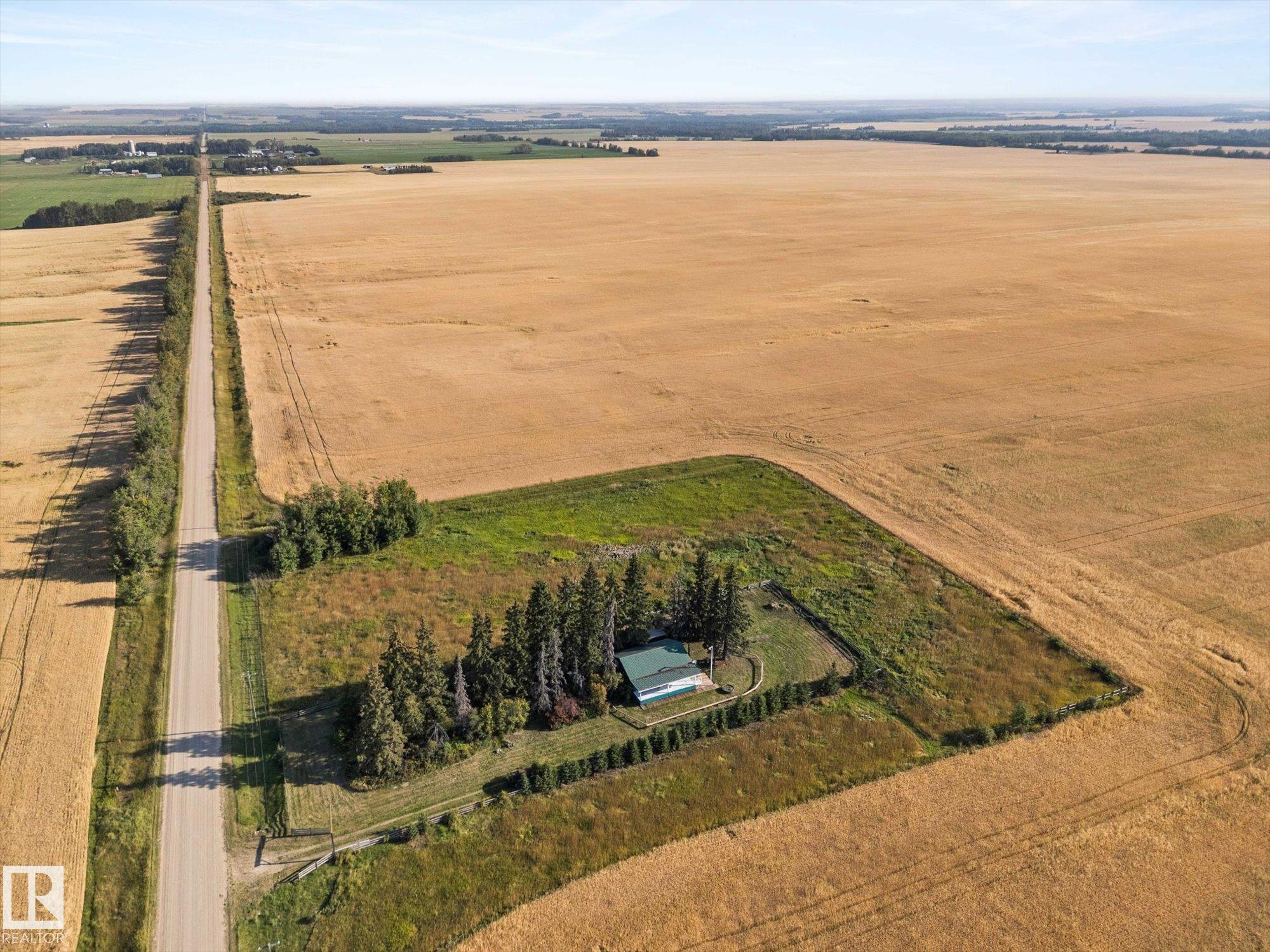 Photo 2 at 48437 Rge Road 34, None, Rural Leduc County