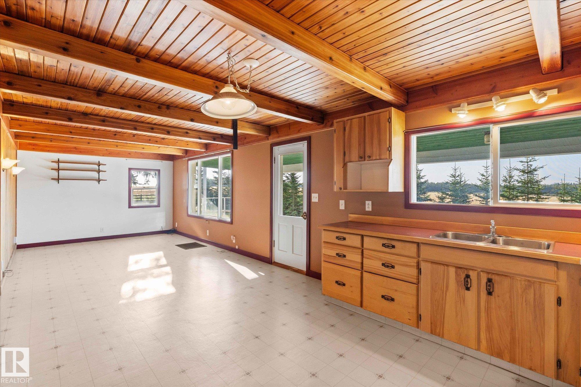 Photo 12 at 48437 Rge Road 34, None, Rural Leduc County
