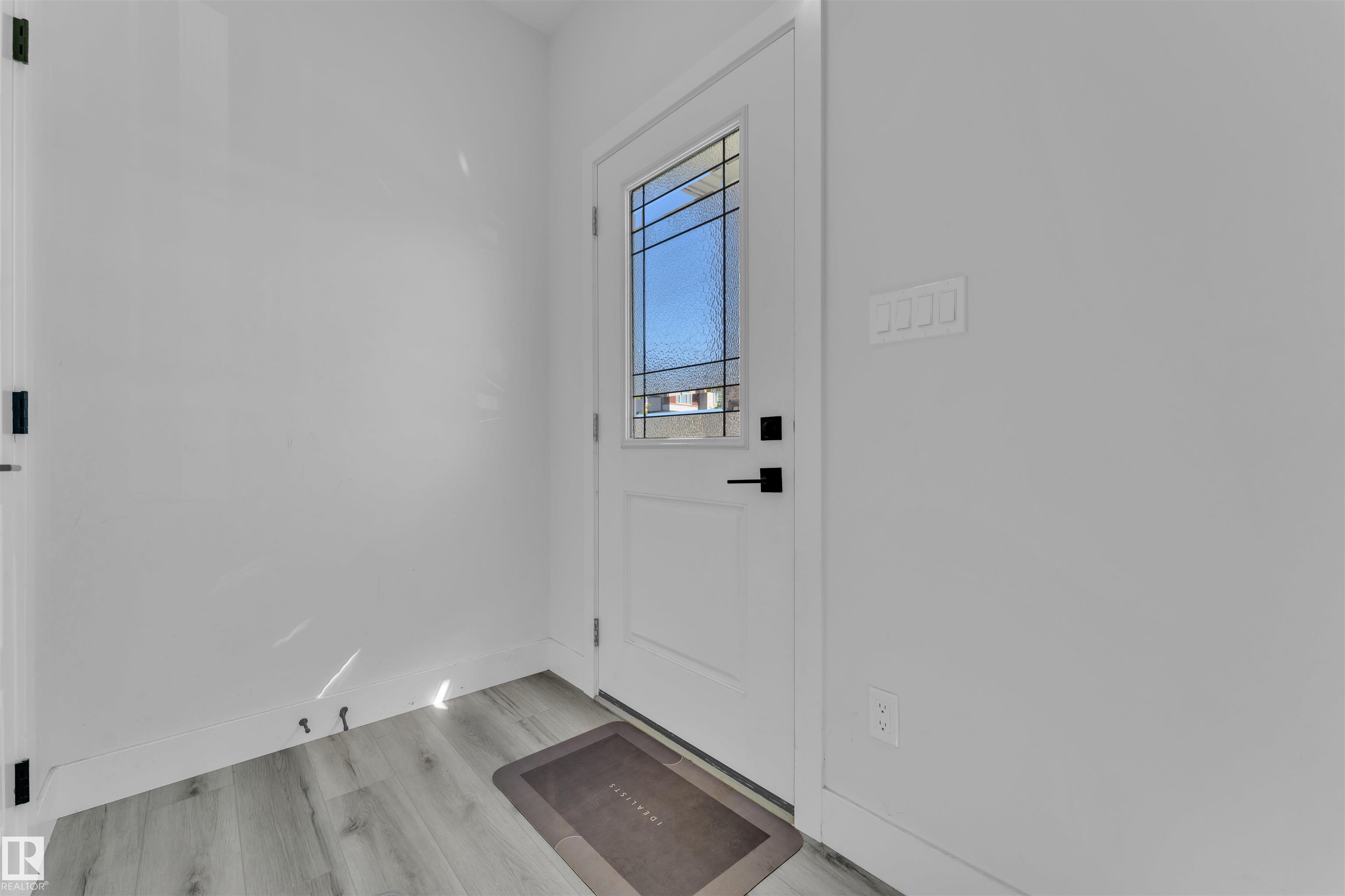Photo 8 at 4409 37 Street, Triomphe Estates, Beaumont