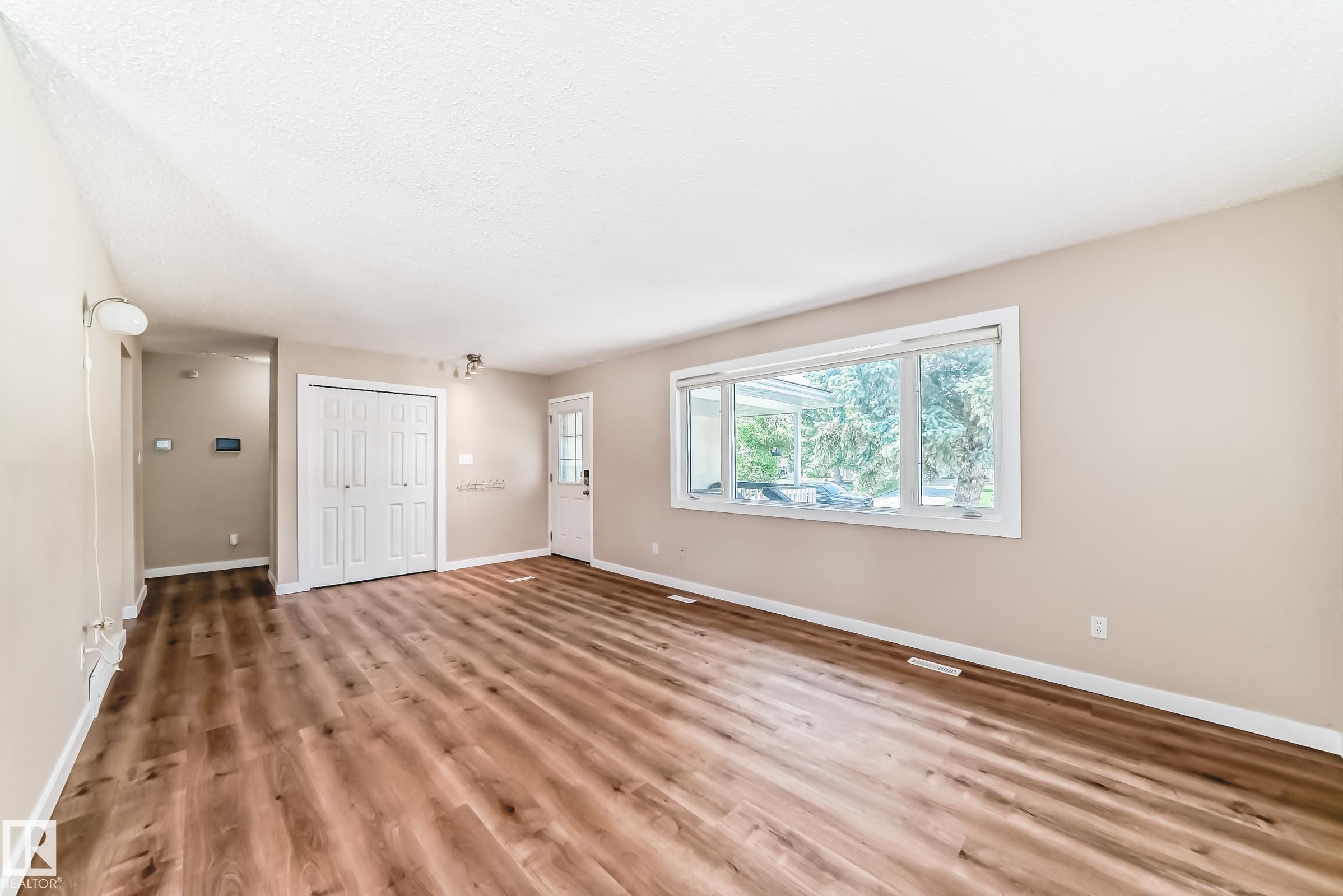 Photo 17 at 3605 41 Street, Caledonia, Leduc