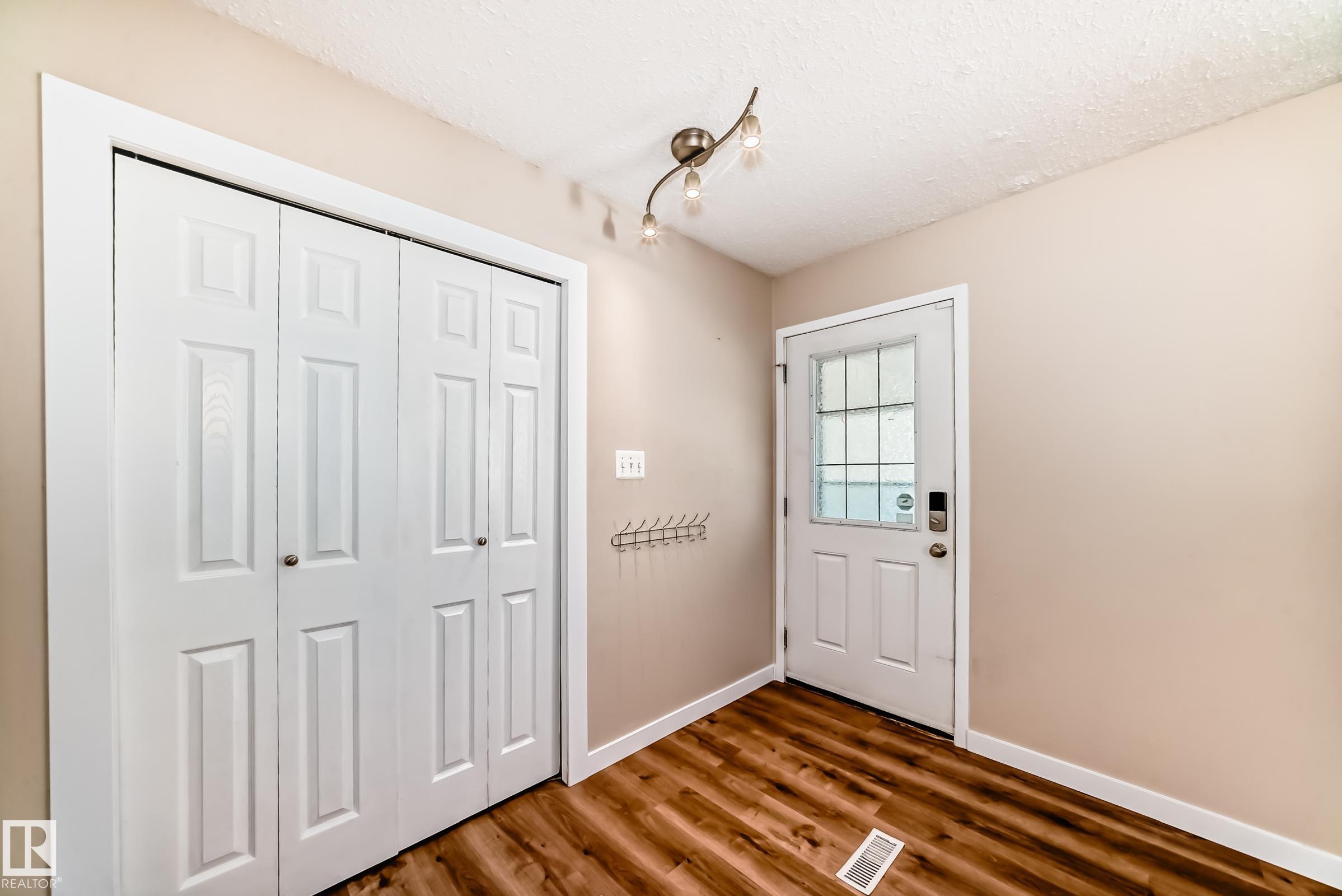 Photo 4 at 3605 41 Street, Caledonia, Leduc