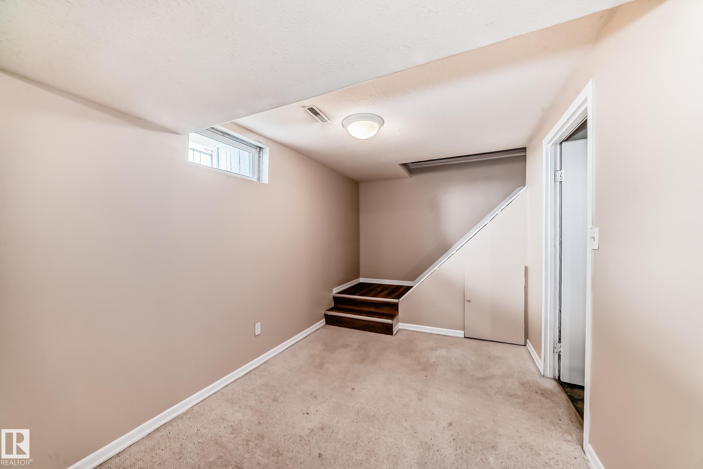 Photo 36 at 3605 41 Street, Caledonia, Leduc