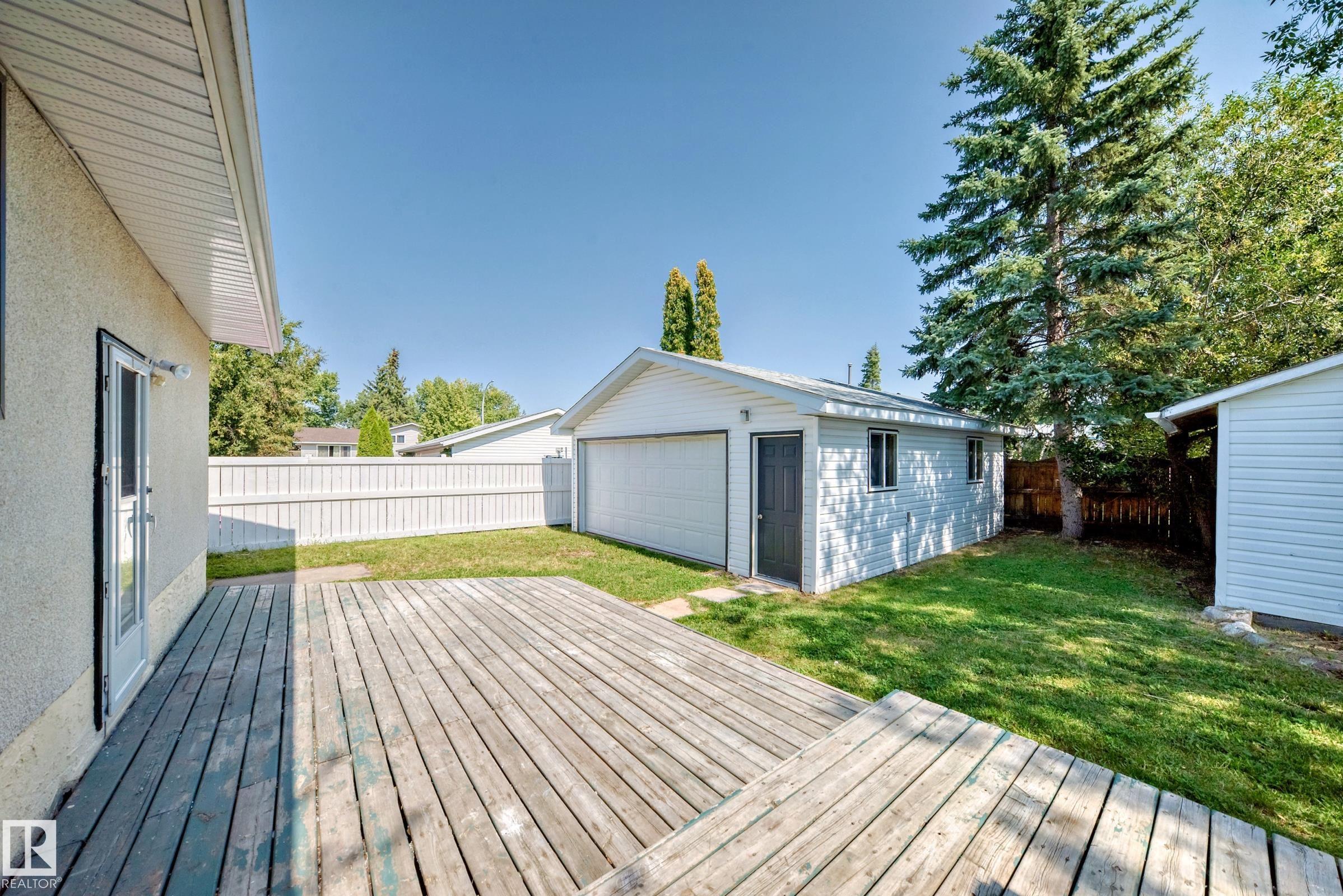 Photo 48 at 3605 41 Street, Caledonia, Leduc