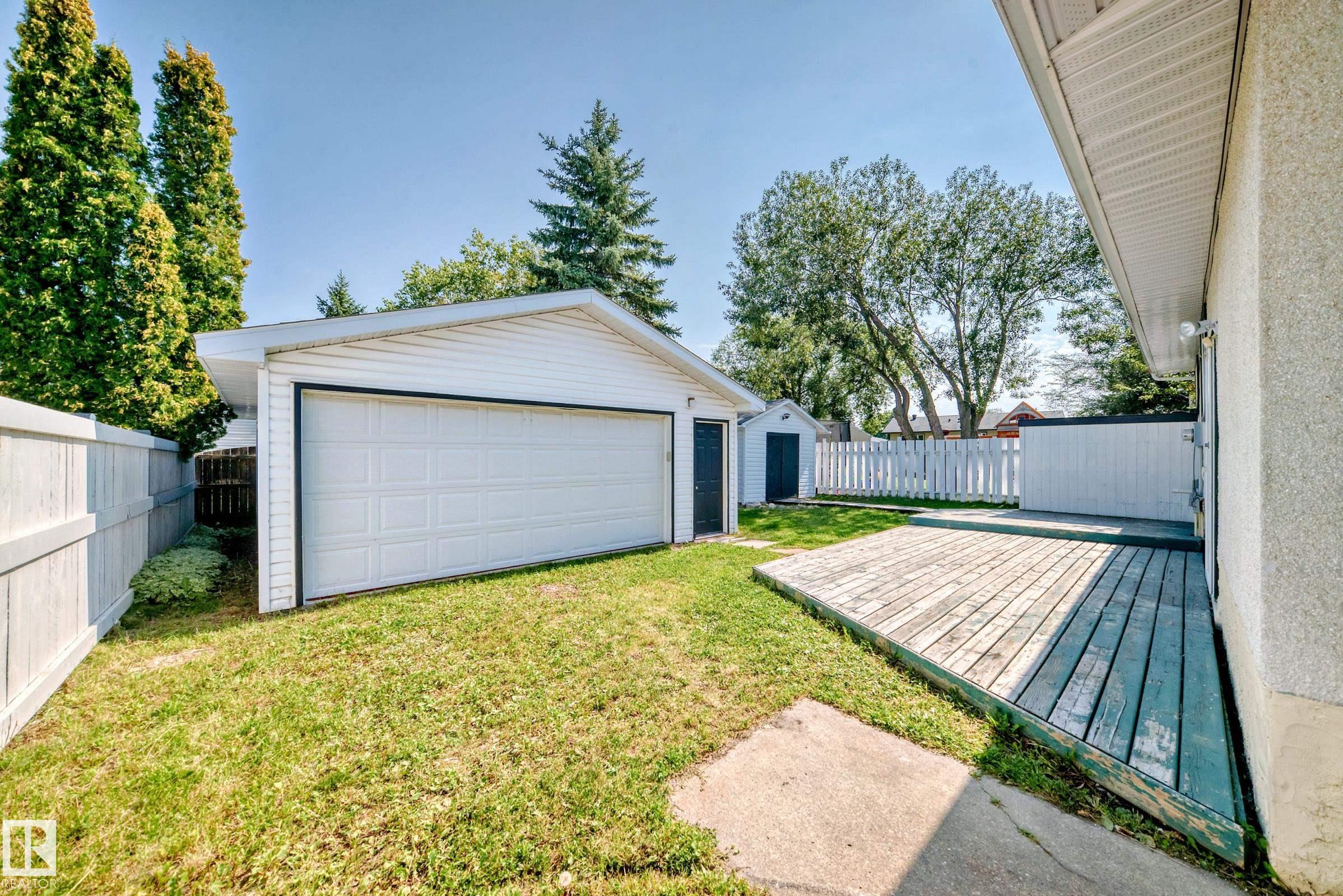 Photo 53 at 3605 41 Street, Caledonia, Leduc