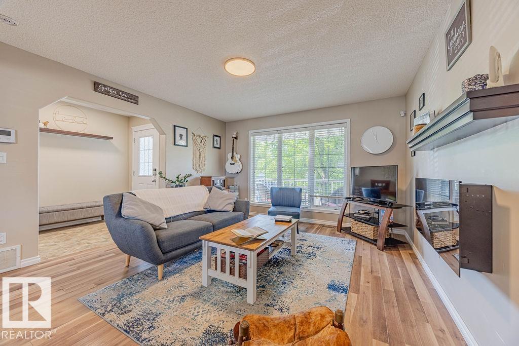 Photo 11 at 56 Vivian Way, Spruce Village, Spruce Grove